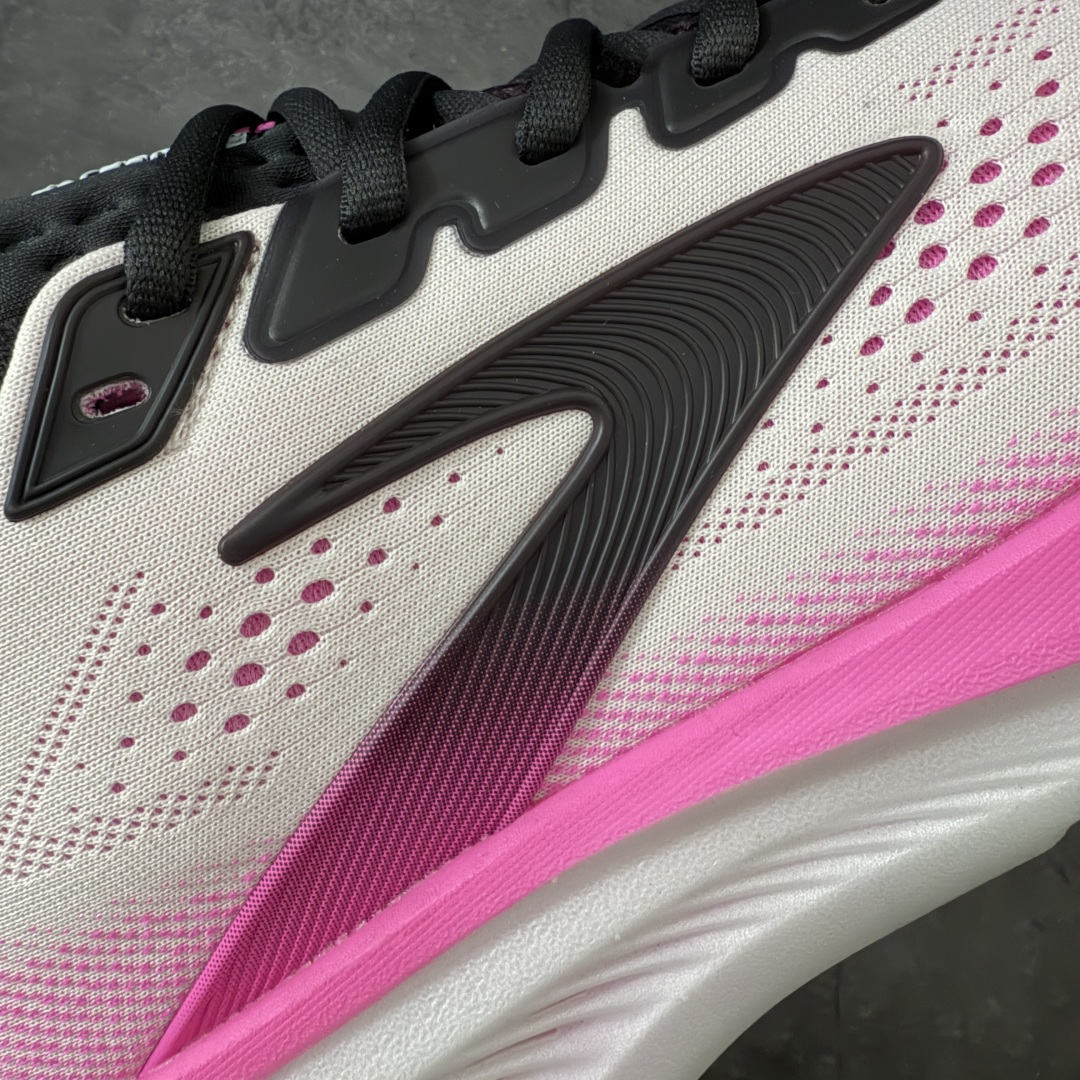 图片[5]-【BT纯原】Brooks Glycerin 23 布鲁克斯甘油 男女同款 正宗发泡超临界跑鞋 鞋面透气网眼 穿着舒适四季能穿 鞋面采用原厂甲卡梭织布此工艺只有DG那边才能做好 中底采用 DNA Tuned 超临界发泡 前掌DNA FLASH V2 抓地防滑耐磨 轻量竞速 日常跑步/马拉松/通勤最适合不过 超临界：核心特点 材质与脚感：采用EVA与TPU混合的超临界发泡材料，脚感软弹，回弹比Ortholite更快，重量更轻（单只约150克），能有效提升能量回馈，目前算最核心的中底！ ​采用原厂1：1 原盒原标 原厂欧索奈鞋垫 一切细节 做工以及脚感均做到完美还原 欢迎品鉴💪 尺码：35.5 36 36.5 37.5 38 38.5 39 40 40.5 41 42 42.5 43 44 44.5 45 46 46.5 47.5-莆田鞋