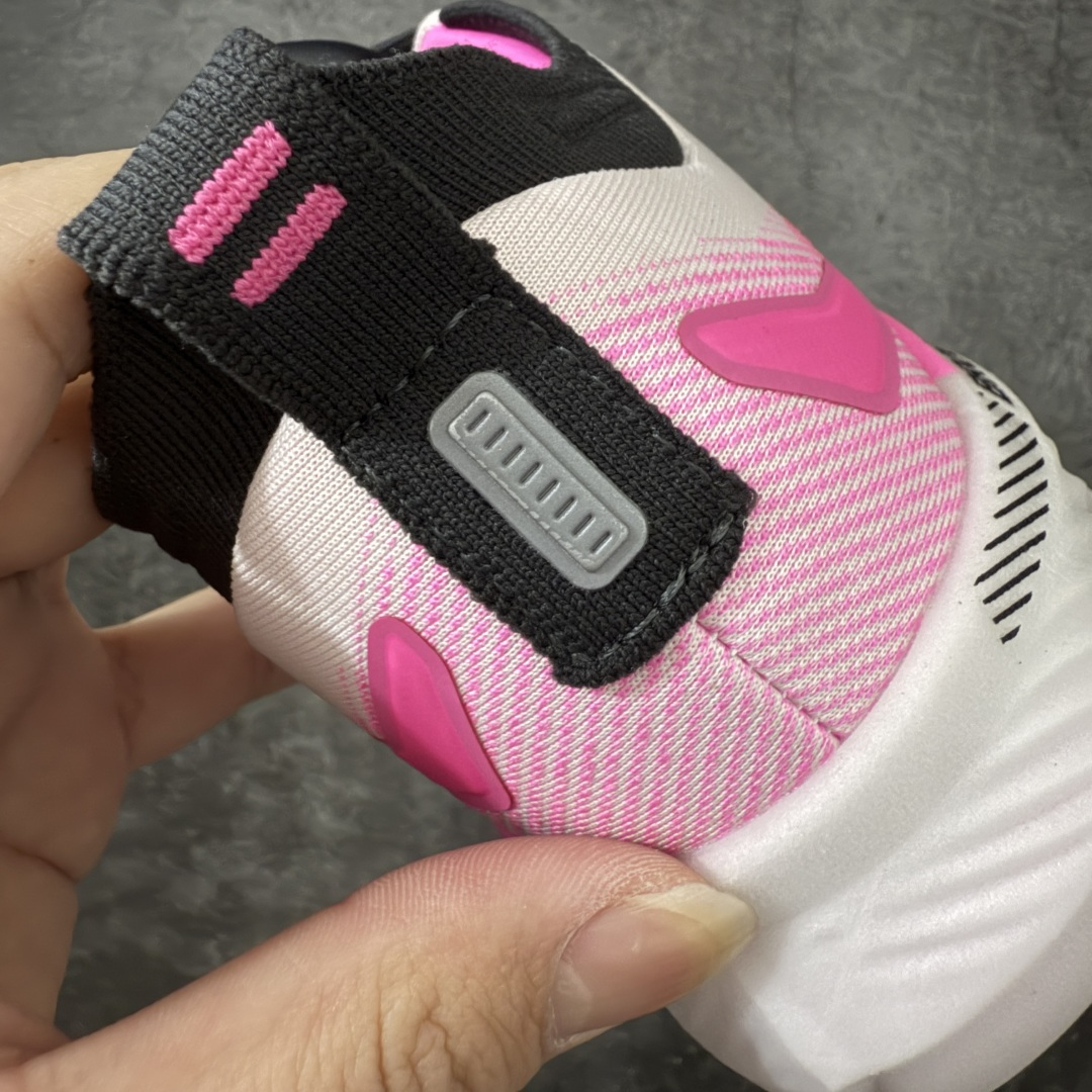 图片[2]-【BT纯原】Brooks Glycerin 23 布鲁克斯甘油 男女同款 正宗发泡超临界跑鞋 鞋面透气网眼 穿着舒适四季能穿 鞋面采用原厂甲卡梭织布此工艺只有DG那边才能做好 中底采用 DNA Tuned 超临界发泡 前掌DNA FLASH V2 抓地防滑耐磨 轻量竞速 日常跑步/马拉松/通勤最适合不过 超临界：核心特点 材质与脚感：采用EVA与TPU混合的超临界发泡材料，脚感软弹，回弹比Ortholite更快，重量更轻（单只约150克），能有效提升能量回馈，目前算最核心的中底！ ​采用原厂1：1 原盒原标 原厂欧索奈鞋垫 一切细节 做工以及脚感均做到完美还原 欢迎品鉴💪 尺码：35.5 36 36.5 37.5 38 38.5 39 40 40.5 41 42 42.5 43 44 44.5 45 46 46.5 47.5-莆田鞋