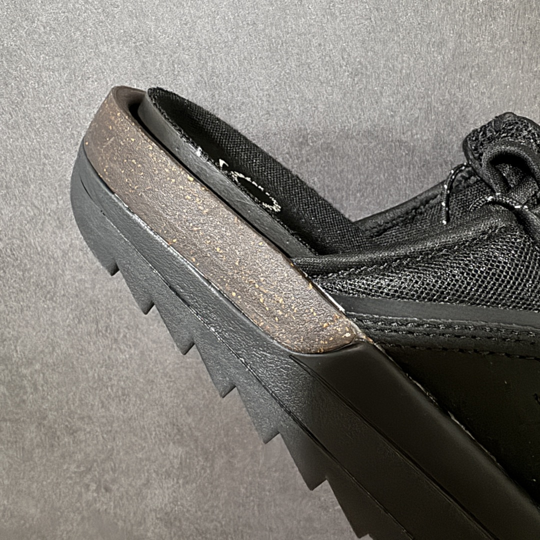 NIKE OFFLINE 2.0 舒适防滑防磨 休闲百搭一字拖鞋货号：CZ0332-002尺码：36-4