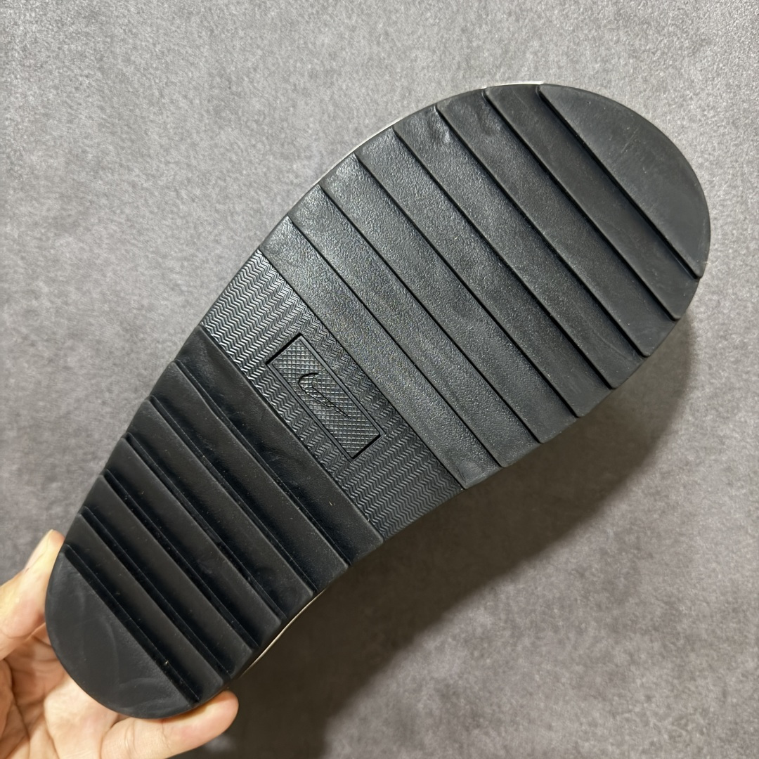 NIKE OFFLINE 2.0 舒适防滑防磨 休闲百搭一字拖鞋货号：CZ0332-002尺码：36-4