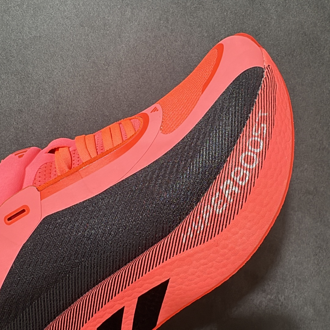 AD Hyper Boost Edge M 轻量竞速运动跑鞋CELERMESH针织网面非常轻薄 纤维间的