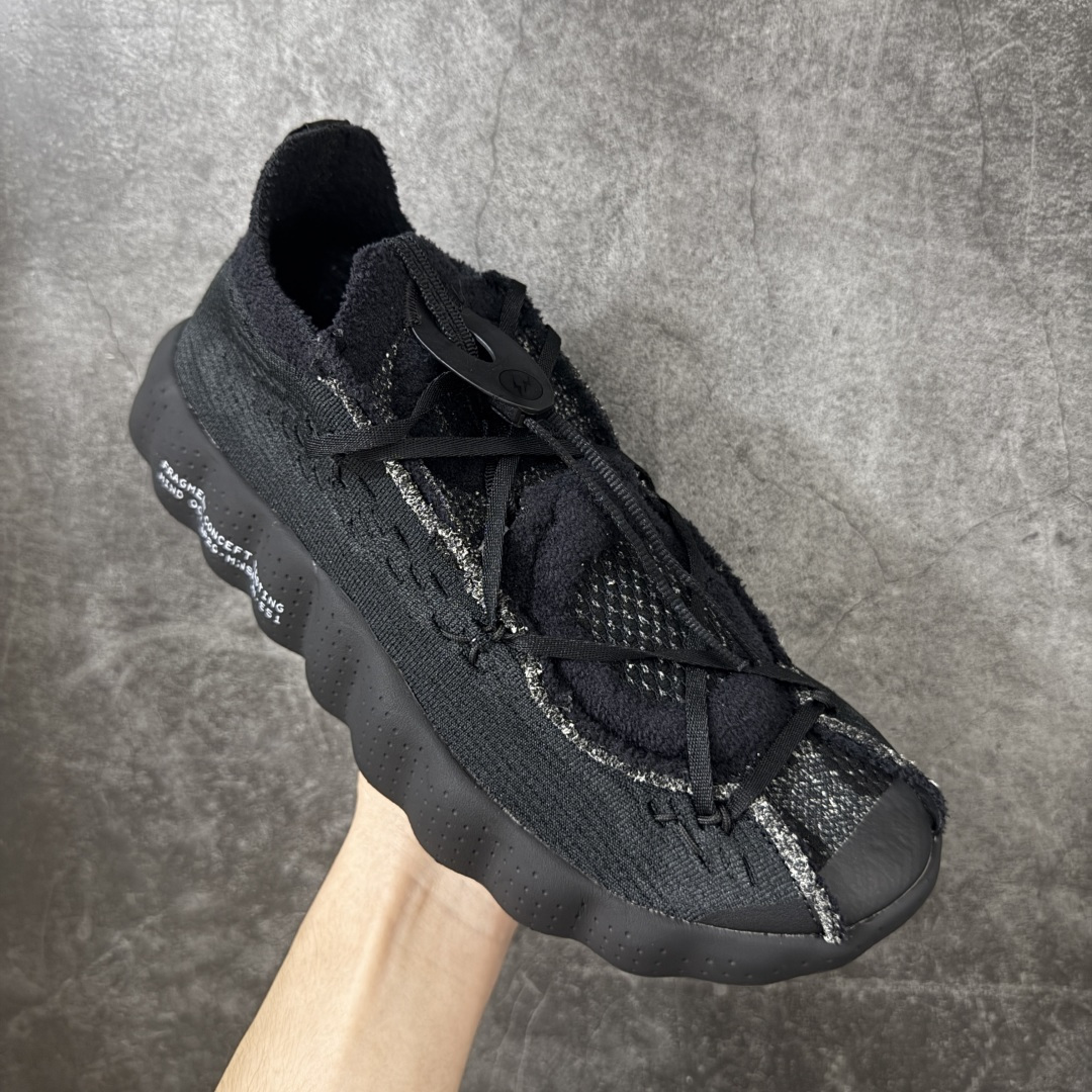 图片[3]-【TOP纯原版】Fragment Design x NK Mind 002 藤原浩联名 足底按摩舒适运动休闲训练鞋 黑蓝 IQ8504-002 全套原厂楦头原纸板数据档案 历时四个月倾力打造 原厂0937机台Flyknit飞织工艺 鞋面针织密度弹性完美同步原鞋 工艺同步公司 原厂压底模 加固按摩单元 防止颗粒松动 原装TUP鞋扣 亮黑后跟条 白色字体采用工业级丝网印刷（丝印）工艺 字体边缘锐利清晰 笔画粗细均匀 没有毛边或晕染 依旧延续Mind系列的标志性外观 采用黑色Flyknit鞋面 并用到拼接结构和外露缝线强调设计感 鞋底依旧配备22个皇家蓝独立泡棉按摩球 鞋底的FRAGMENT经典标语也同样保留其中 还在鞋舌加入了一块印有闪电章的特殊提环 来进一步表明联名身份 正常尺码 尺码：36 36.5 37.5 38 38.5 39 40 40.5 41 42 42.5 43 44 44.5 45 46.5 47.5-莆田鞋