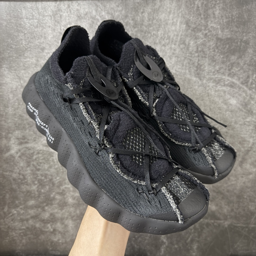 【TOP纯原版】Fragment Design x NK Mind 002 藤原浩联名 足底按摩舒适运动休闲训练鞋 黑蓝 IQ8504-002 全套原厂楦头原纸板数据档案 历时四个月倾力打造 原厂0937机台Flyknit飞织工艺 鞋面针织密度弹性完美同步原鞋 工艺同步公司 原厂压底模 加固按摩单元 防止颗粒松动 原装TUP鞋扣 亮黑后跟条 白色字体采用工业级丝网印刷（丝印）工艺 字体边缘锐利清晰 笔画粗细均匀 没有毛边或晕染 依旧延续Mind系列的标志性外观 采用黑色Flyknit鞋面 并用到拼接结构和外露缝线强调设计感 鞋底依旧配备22个皇家蓝独立泡棉按摩球 鞋底的FRAGMENT经典标语也同样保留其中 还在鞋舌加入了一块印有闪电章的特殊提环 来进一步表明联名身份 正常尺码 尺码：36 36.5 37.5 38 38.5 39 40 40.5 41 42 42.5 43 44 44.5 45 46.5 47.5-选品中心