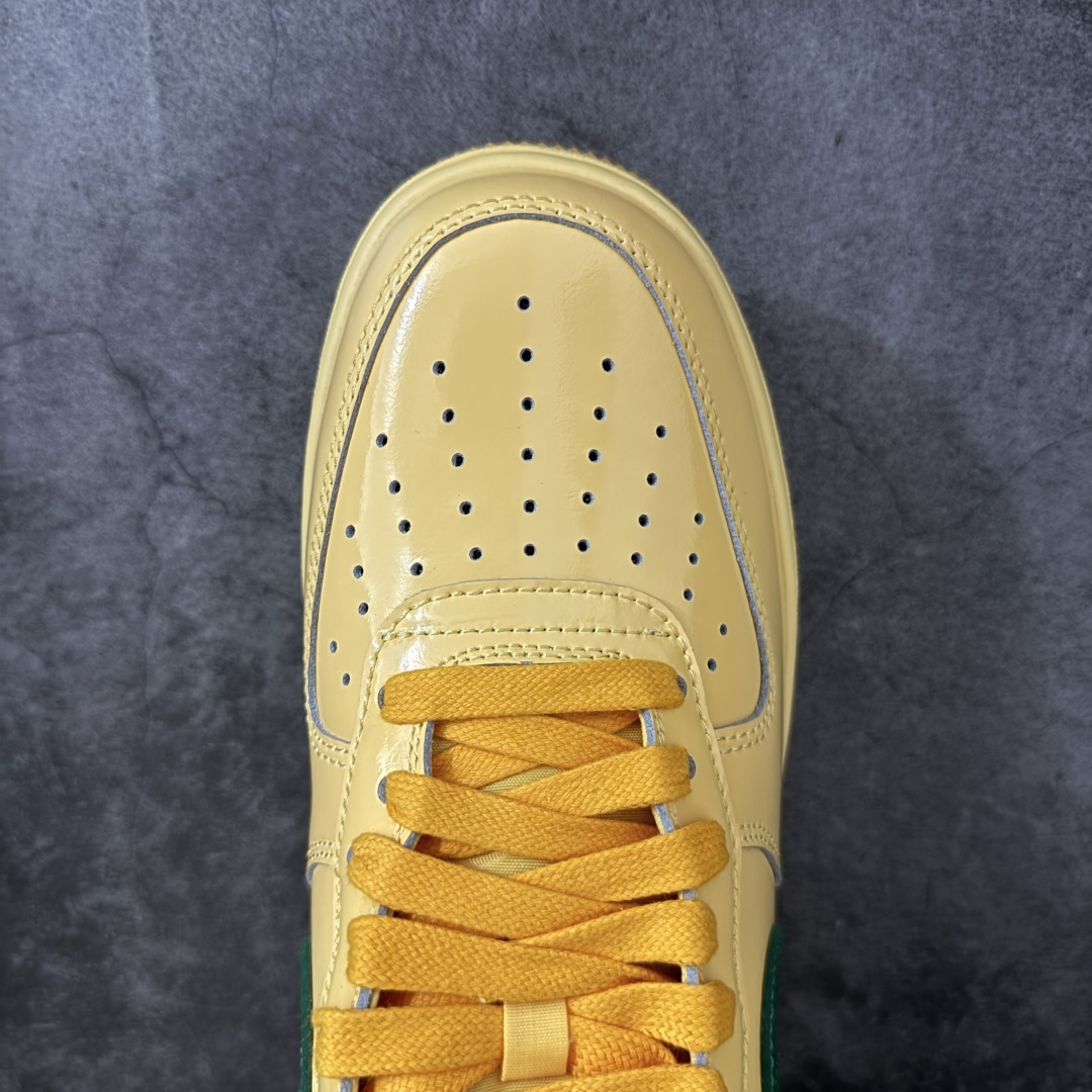 图片[5]-【Top纯原】NK Air Force 1\’07 Low \”Topaz Gold\” 黄玉 空军一号低帮休闲板鞋 #鞋款整体以亮面皮革覆盖，通体柠檬黄的配色搭配绿色Swoosh点缀，营造出千禧年的复古氛围。 货号：IO4489-700 尺码：40 40.5 41 42 42.5 43 44 44.5 45 46 47.5-莆田鞋