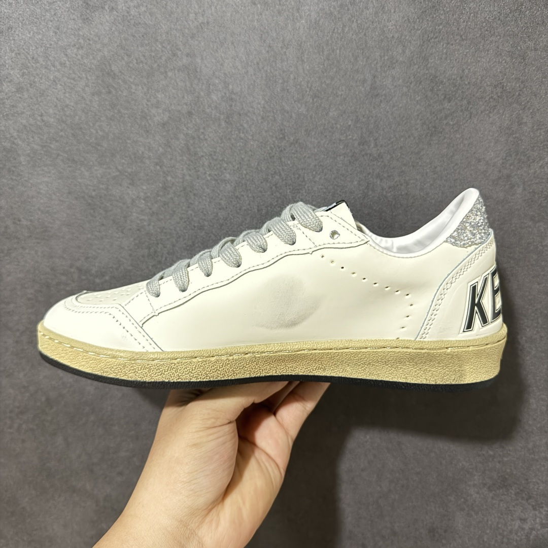 图片[2]-【H11纯原】GGDB Golden Goose Super Star 小脏鞋 复古休闲 手工做旧 头层牛皮 男女同款板鞋 #独家原盒 原底原料 开模打造 #原厂织唛鞋标 高精密准度 #全手工打磨做旧 匹配原版98%以上 #原厂增高鞋垫 完美精细做工 #外贸平台专供 顶级品质头层牛皮 #皮料切割干净 无任何毛边 清洁度细节完美 #全手工打磨做旧 还原巴黎时装周出镜质感 #全方位贴合包裹脚型 舒服不磨脚 #自带3厘米内增高 隐形拉长腿部线条 尺码：36 37 38 39 40 41 42 43 44 45 46-莆田鞋