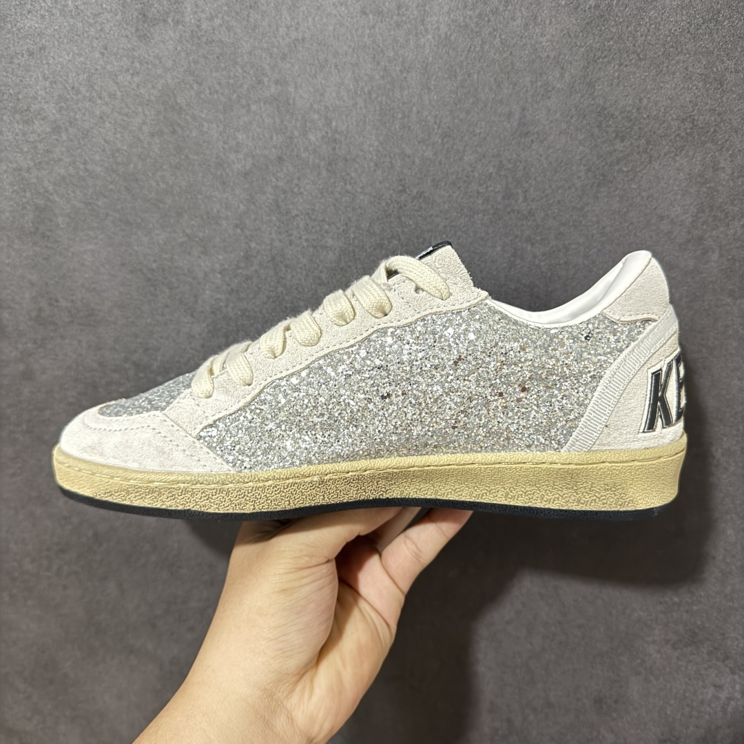 图片[2]-【H11纯原】GGDB Golden Goose Super Star 小脏鞋 复古休闲 手工做旧 头层牛皮 男女同款板鞋 #独家原盒 原底原料 开模打造 #原厂织唛鞋标 高精密准度 #全手工打磨做旧 匹配原版98%以上 #原厂增高鞋垫 完美精细做工 #外贸平台专供 顶级品质头层牛皮 #皮料切割干净 无任何毛边 清洁度细节完美 #全手工打磨做旧 还原巴黎时装周出镜质感 #全方位贴合包裹脚型 舒服不磨脚 #自带3厘米内增高 隐形拉长腿部线条 尺码：36 37 38 39 40 41 42 43 44 45 46-莆田鞋