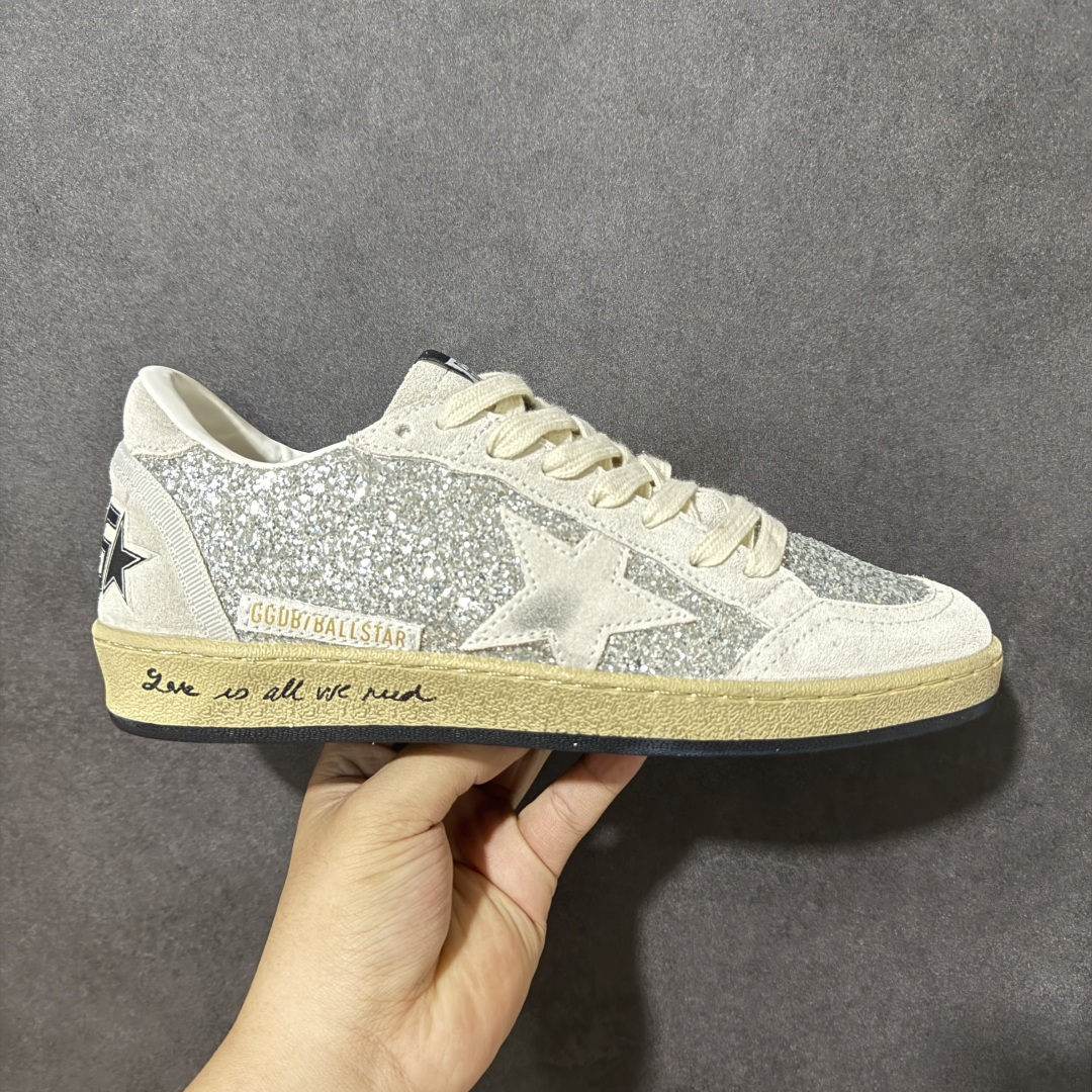 【H11纯原】GGDB Golden Goose Super Star 小脏鞋 复古休闲 手工做旧 头层牛皮 男女同款板鞋 #独家原盒 原底原料 开模打造 #原厂织唛鞋标 高精密准度 #全手工打磨做旧 匹配原版98%以上 #原厂增高鞋垫 完美精细做工 #外贸平台专供 顶级品质头层牛皮 #皮料切割干净 无任何毛边 清洁度细节完美 #全手工打磨做旧 还原巴黎时装周出镜质感 #全方位贴合包裹脚型 舒服不磨脚 #自带3厘米内增高 隐形拉长腿部线条 尺码：36 37 38 39 40 41 42 43 44 45 46-莆田鞋