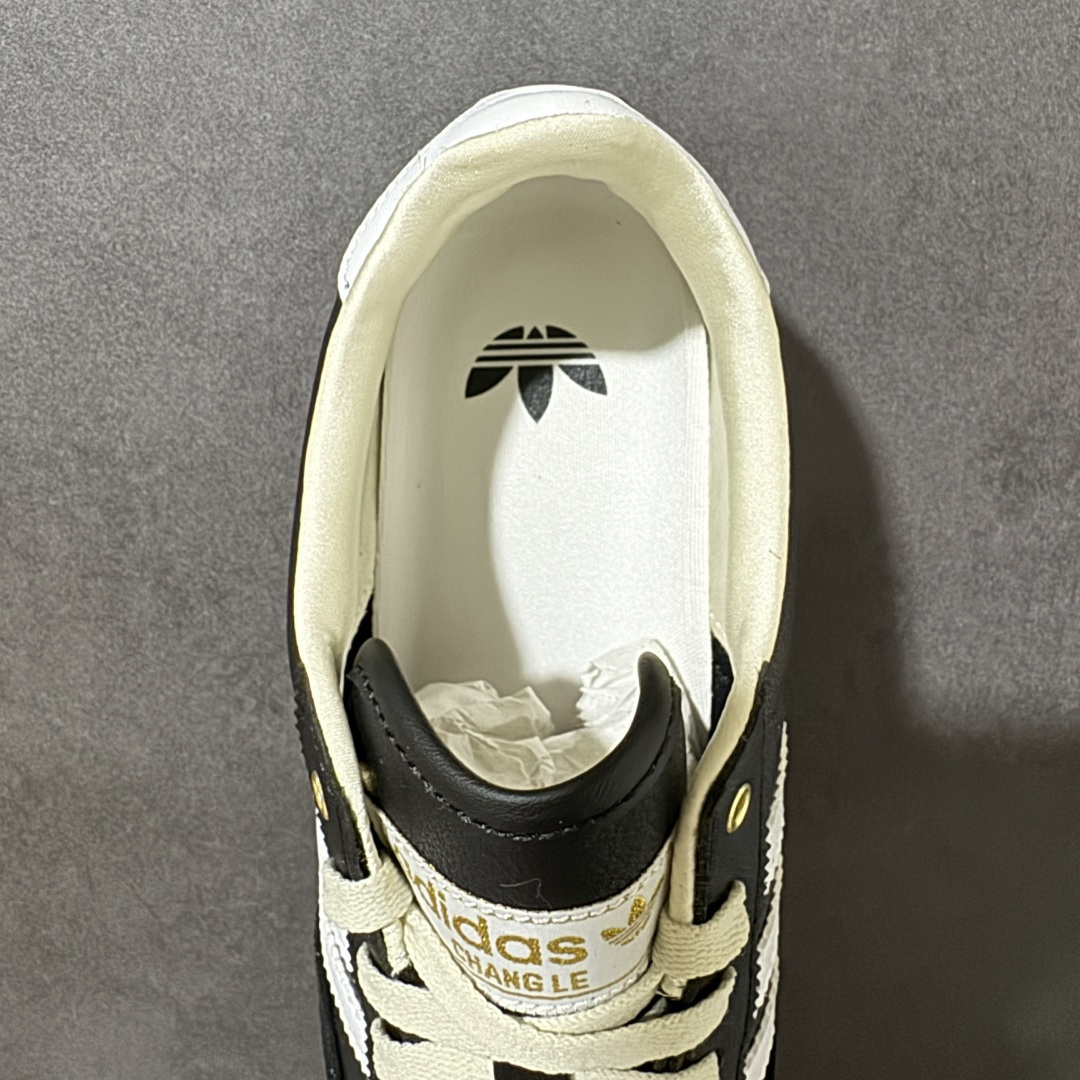 图片[6]-【公司级】adidas阿迪达斯三叶草男女鞋CHANGLE运动休闲鞋，经典鞋款，皮革鞋面，橡胶外底，提供可靠抓力。日版鞋款致敬经典，融入现代风格。以复古低帮造型亮相，经典设计得以保留，并融入了双缝线丁 型鞋头焕新。采用舒适的摔纹打孔皮革精心打造，触感良好又实穿。鞋带设计，提供贴合且可调节的穿着体验，适合日常穿着。橡胶外底提供可靠抓力，令此款，运动鞋成为城市探索的百搭之选。adidas 品牌标识也为复古外观增添了正宗实感。 货号：KJ3960 尺码： 36-45带半码-莆田鞋