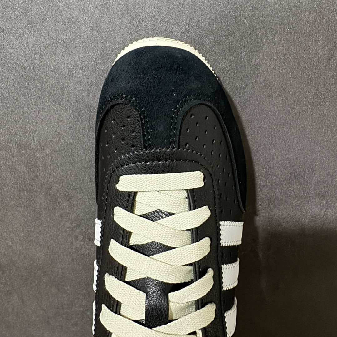 图片[5]-【公司级】adidas阿迪达斯三叶草男女鞋CHANGLE运动休闲鞋，经典鞋款，皮革鞋面，橡胶外底，提供可靠抓力。日版鞋款致敬经典，融入现代风格。以复古低帮造型亮相，经典设计得以保留，并融入了双缝线丁 型鞋头焕新。采用舒适的摔纹打孔皮革精心打造，触感良好又实穿。鞋带设计，提供贴合且可调节的穿着体验，适合日常穿着。橡胶外底提供可靠抓力，令此款，运动鞋成为城市探索的百搭之选。adidas 品牌标识也为复古外观增添了正宗实感。 货号：KJ3960 尺码： 36-45带半码-莆田鞋