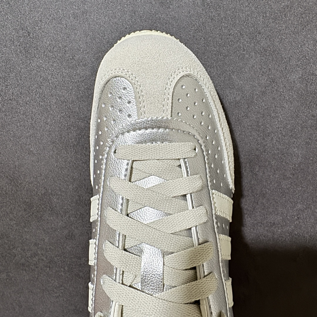 图片[5]-【公司级】adidas阿迪达斯三叶草男女鞋CHANGLE运动休闲鞋，经典鞋款，皮革鞋面，橡胶外底，提供可靠抓力。日版鞋款致敬经典，融入现代风格。以复古低帮造型亮相，经典设计得以保留，并融入了双缝线丁 型鞋头焕新。采用舒适的摔纹打孔皮革精心打造，触感良好又实穿。鞋带设计，提供贴合且可调节的穿着体验，适合日常穿着。橡胶外底提供可靠抓力，令此款，运动鞋成为城市探索的百搭之选。adidas 品牌标识也为复古外观增添了正宗实感。 货号：KJ3962 尺码： 36-45带半码-莆田鞋