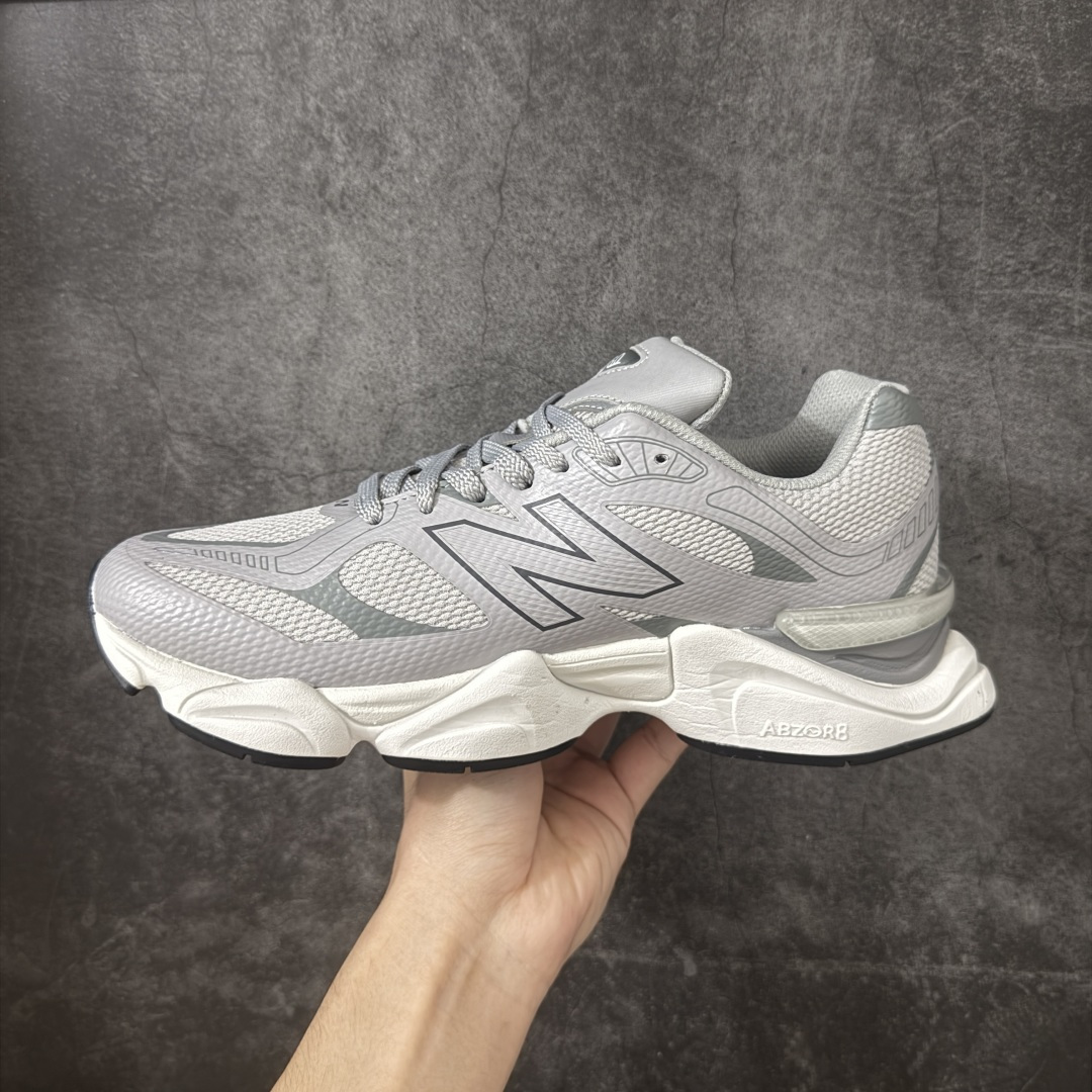 图片[2]-【纯原版】 New Balance NB9060 联名款 复古休闲运动慢跑鞋 U90601NR 全套原楦原纸板原厂数据开发 进口三明治网面 原装进口翻毛皮料正确绒感卡色 正确中底拉帮中底网布细节 原厂标裁 带紫光防伪 定制后跟透明水晶模块 冲裁组合 大底贴合程度胶水上色把控完美 整洁度挑战全网艺术家 多道序QC把关品质完善 匠心打造 耗时两个月开发完成 工艺极其复杂难度可想而知 新开独立私模大底 全网唯一正确六层组合大底 高端零售专供产物 尺码：36 37 37.5 38 38.5 39 40 40.5 41 42 42.5 43 44 45 46.5-选品中心