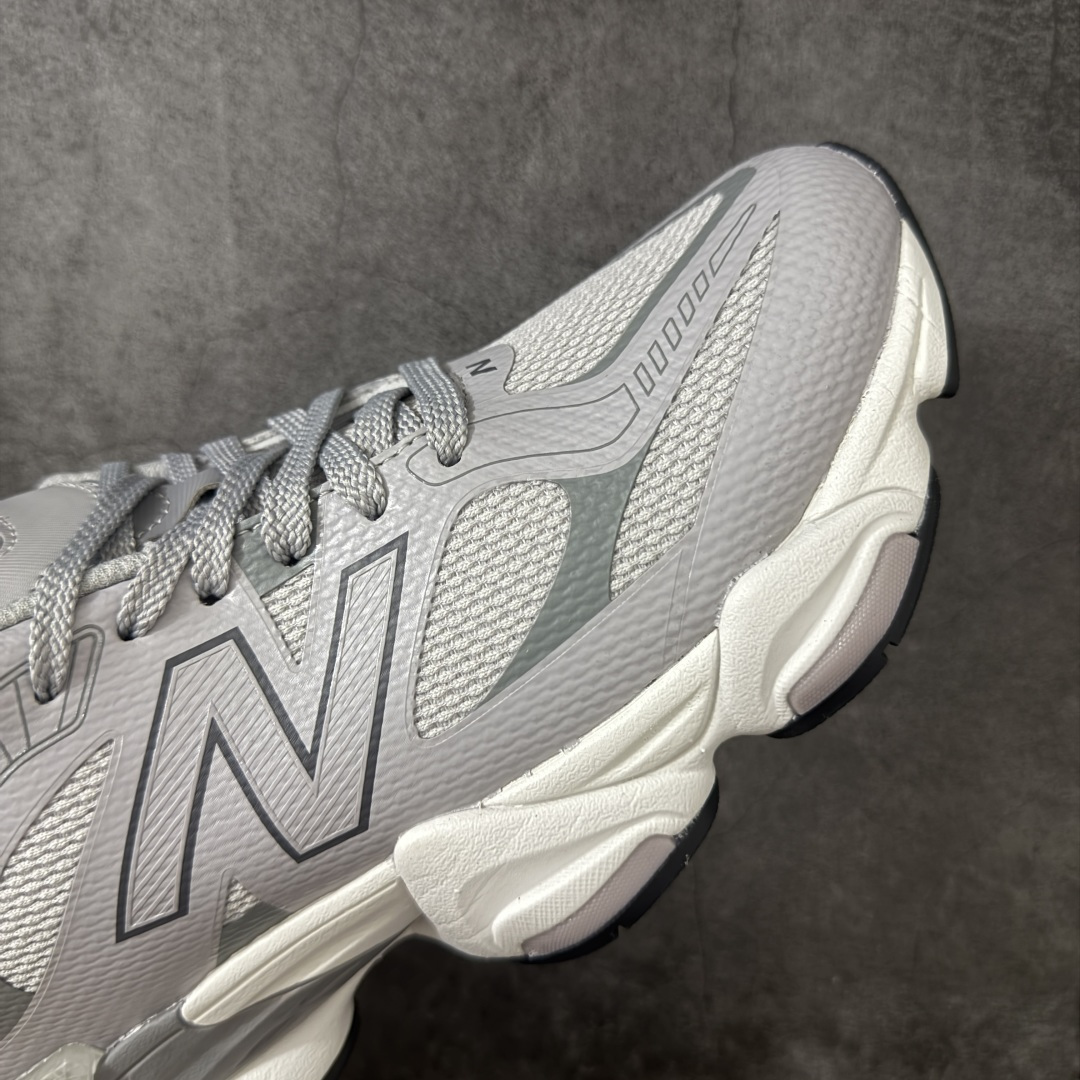 图片[6]-【纯原版】 New Balance NB9060 联名款 复古休闲运动慢跑鞋 U90601NR 全套原楦原纸板原厂数据开发 进口三明治网面 原装进口翻毛皮料正确绒感卡色 正确中底拉帮中底网布细节 原厂标裁 带紫光防伪 定制后跟透明水晶模块 冲裁组合 大底贴合程度胶水上色把控完美 整洁度挑战全网艺术家 多道序QC把关品质完善 匠心打造 耗时两个月开发完成 工艺极其复杂难度可想而知 新开独立私模大底 全网唯一正确六层组合大底 高端零售专供产物 尺码：36 37 37.5 38 38.5 39 40 40.5 41 42 42.5 43 44 45 46.5-选品中心