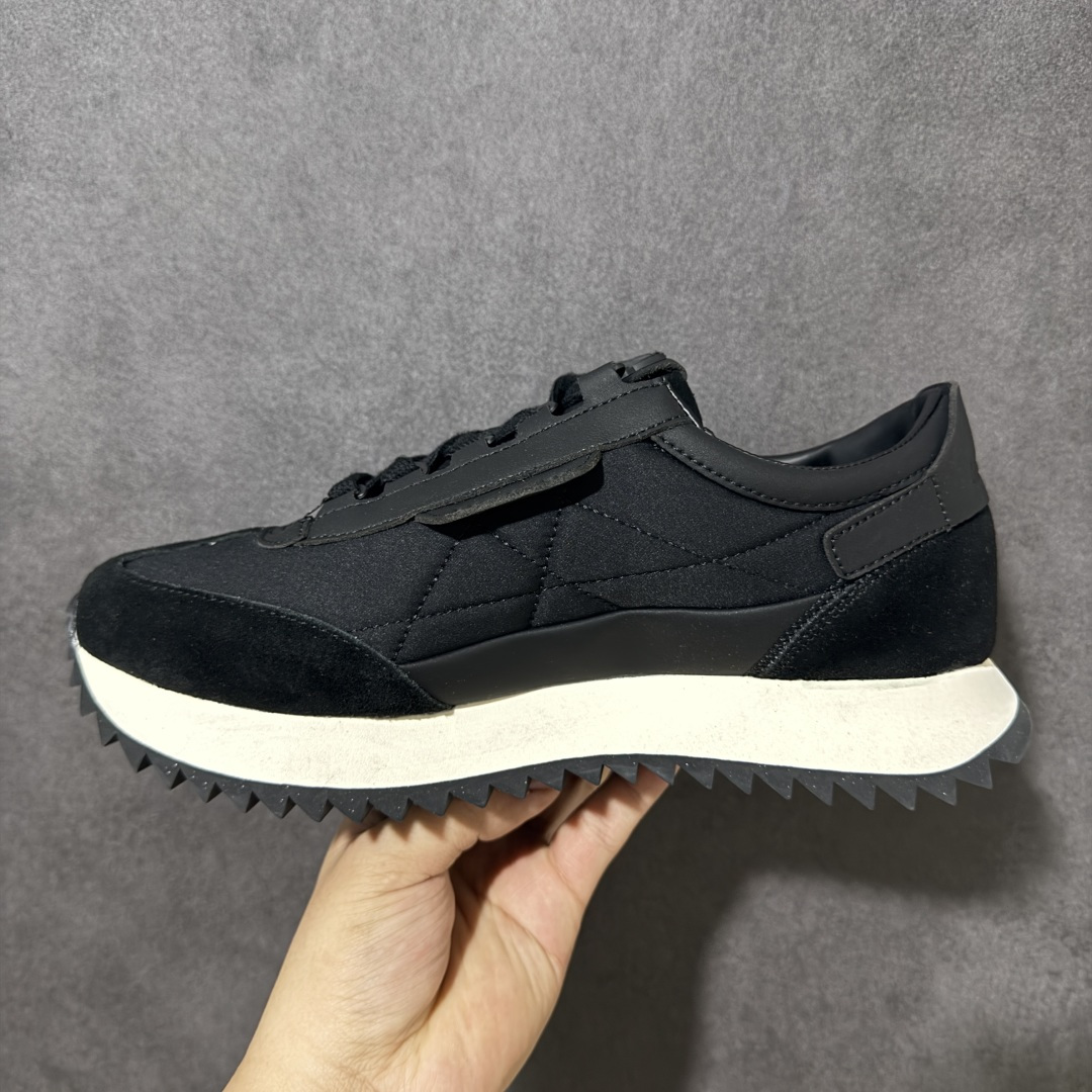 图片[2]-【公司级】盟可睐(蒙口)Moncler Pacey Low Sneaker 佩西系列低帮轻量户外登山运动鞋 #配置天地盖礼盒 #采用防撕裂牛津布组合翻毛皮饰片鞋面材质 #配置缓震OrthoLite(欧索莱)透气吸汗鞋垫 #双层EVA缓震材料中底 #外置锯齿防滑橡胶鞋底 尺码：36 37 38 39 40 41 42 43 44 45-莆田鞋