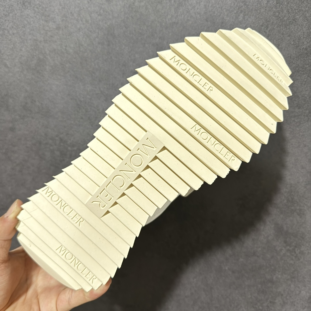 图片[9]-【公司级】盟可睐(蒙口)Moncler Pacey Low Sneaker 佩西系列低帮轻量户外登山运动鞋 #配置天地盖礼盒 #采用防撕裂牛津布组合翻毛皮饰片鞋面材质 #配置缓震OrthoLite(欧索莱)透气吸汗鞋垫 #双层EVA缓震材料中底 #外置锯齿防滑橡胶鞋底 尺码：36 37 38 39 40 41 42 43 44 45-莆田鞋