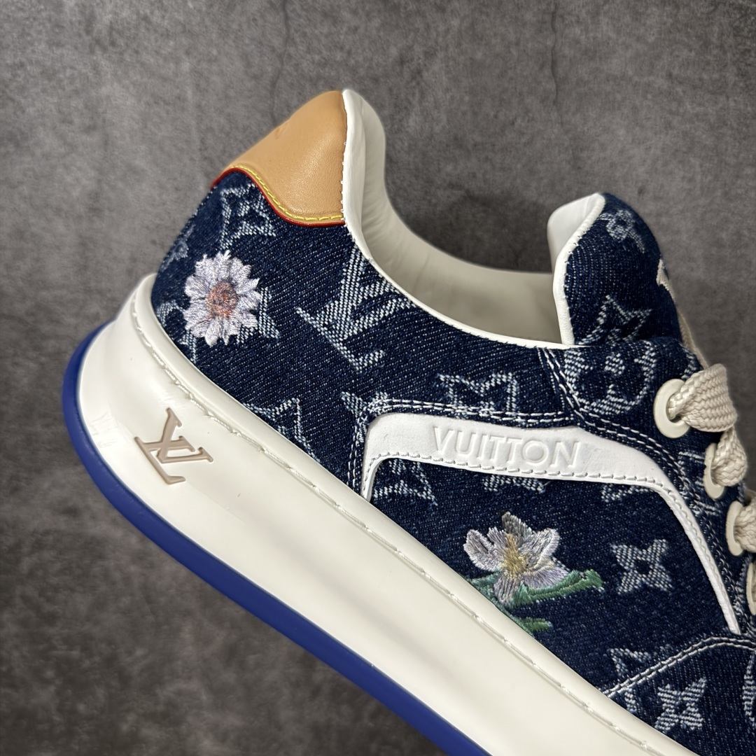 图片[7]-【HS顶级礼盒版】LV 路易威登LOUIS VUITTON Tilted Low Sneakers 倾斜系列低帮复古休闲运动文化百搭板鞋 2026早春款板鞋 饼干鞋 礼盒包装 私模开发大底 正确细节 原鞋原材料1：1打造 完美版型做工 欢迎对比市场任何品质的货品 广东原产 专业LV大厂出品 正确底 大底开发近半年 原楦型开发纸版 全鞋原材料打造 细节 针车 烫金 中底无可挑剔 包装说明书防尘布袋物件(附送官方快递加固牛皮纸外盒!!)# 尺码：39 40 41 42 43 44 45 46-莆田鞋
