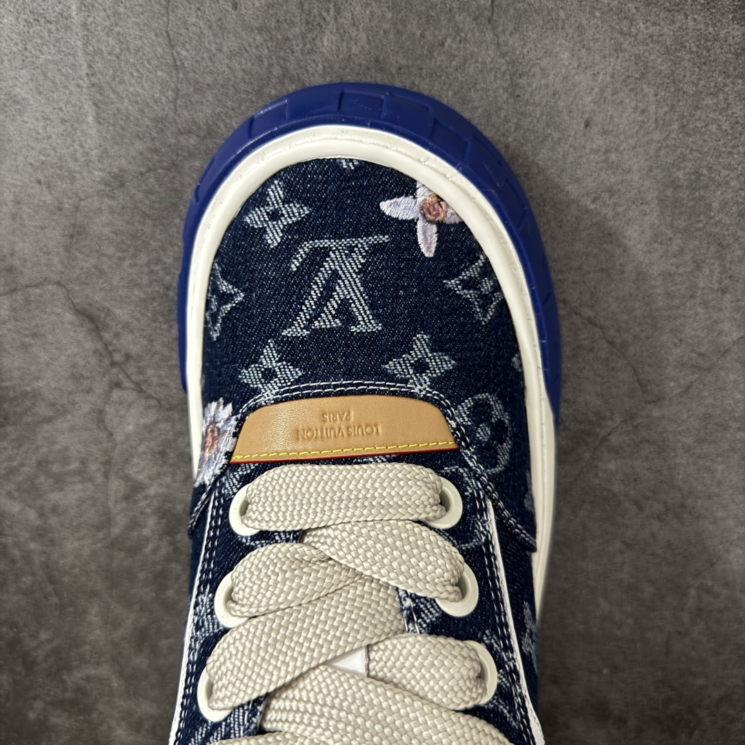 图片[5]-【HS顶级礼盒版】LV 路易威登LOUIS VUITTON Tilted Low Sneakers 倾斜系列低帮复古休闲运动文化百搭板鞋 2026早春款板鞋 饼干鞋 礼盒包装 私模开发大底 正确细节 原鞋原材料1：1打造 完美版型做工 欢迎对比市场任何品质的货品 广东原产 专业LV大厂出品 正确底 大底开发近半年 原楦型开发纸版 全鞋原材料打造 细节 针车 烫金 中底无可挑剔 包装说明书防尘布袋物件(附送官方快递加固牛皮纸外盒!!)# 尺码：39 40 41 42 43 44 45 46-莆田鞋