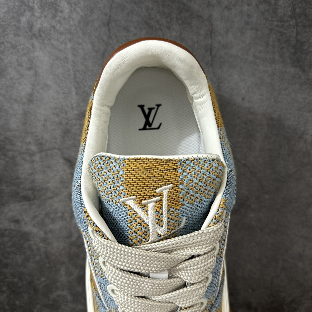 图片[8]-【HS顶级礼盒版】LV 路易威登LOUIS VUITTON Tilted Low Sneakers 倾斜系列低帮复古休闲运动文化百搭板鞋 2026早春款板鞋 饼干鞋 礼盒包装 私模开发大底 正确细节 原鞋原材料1：1打造 完美版型做工 欢迎对比市场任何品质的货品 广东原产 专业LV大厂出品 正确底 大底开发近半年 原楦型开发纸版 全鞋原材料打造 细节 针车 烫金 中底无可挑剔 包装说明书防尘布袋物件(附送官方快递加固牛皮纸外盒!!)# 尺码：39 40 41 42 43 44 45 46-莆田鞋