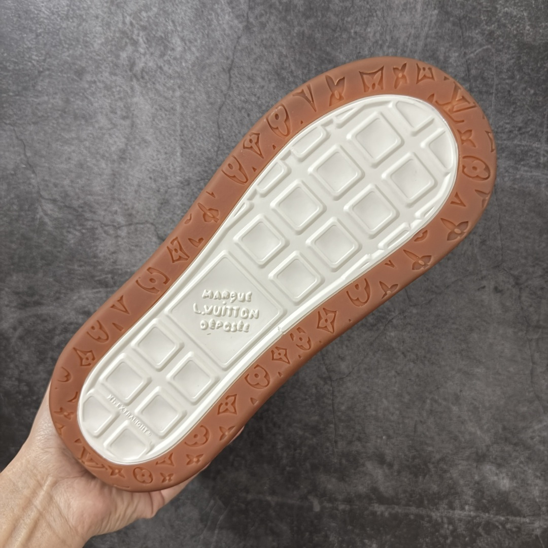 图片[9]-【HS顶级礼盒版】LV 路易威登LOUIS VUITTON Tilted Low Sneakers 倾斜系列低帮复古休闲运动文化百搭板鞋 2026早春款板鞋 饼干鞋 礼盒包装 私模开发大底 正确细节 原鞋原材料1：1打造 完美版型做工 欢迎对比市场任何品质的货品 广东原产 专业LV大厂出品 正确底 大底开发近半年 原楦型开发纸版 全鞋原材料打造 细节 针车 烫金 中底无可挑剔 包装说明书防尘布袋物件(附送官方快递加固牛皮纸外盒!!)# 尺码：39 40 41 42 43 44 45 46-莆田鞋