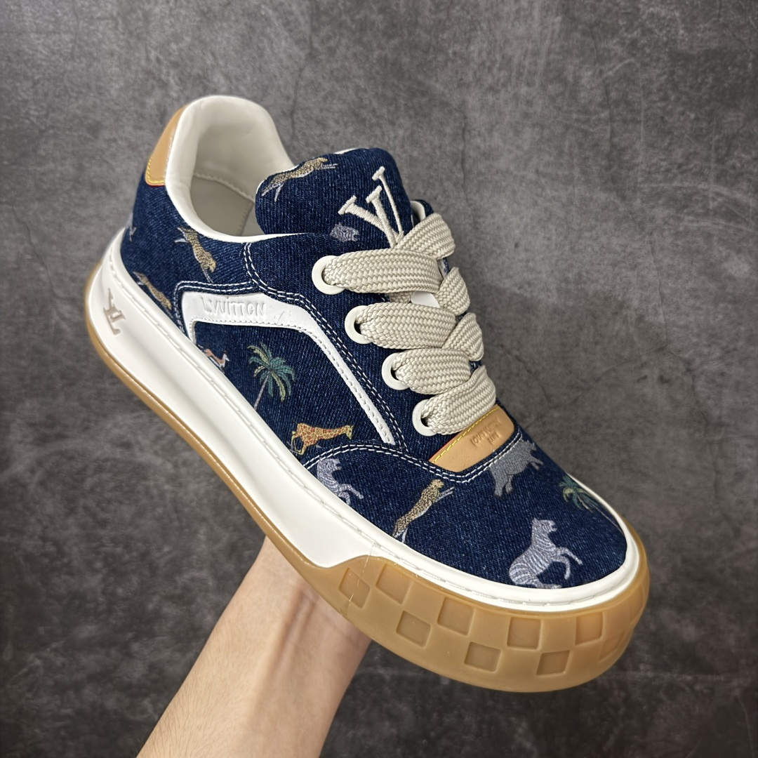 图片[3]-【HS顶级礼盒版】LV 路易威登LOUIS VUITTON Tilted Low Sneakers 倾斜系列低帮复古休闲运动文化百搭板鞋 2026早春款板鞋 饼干鞋 礼盒包装 私模开发大底 正确细节 原鞋原材料1：1打造 完美版型做工 欢迎对比市场任何品质的货品 广东原产 专业LV大厂出品 正确底 大底开发近半年 原楦型开发纸版 全鞋原材料打造 细节 针车 烫金 中底无可挑剔 包装说明书防尘布袋物件(附送官方快递加固牛皮纸外盒!!)# 尺码：39 40 41 42 43 44 45 46-选品中心