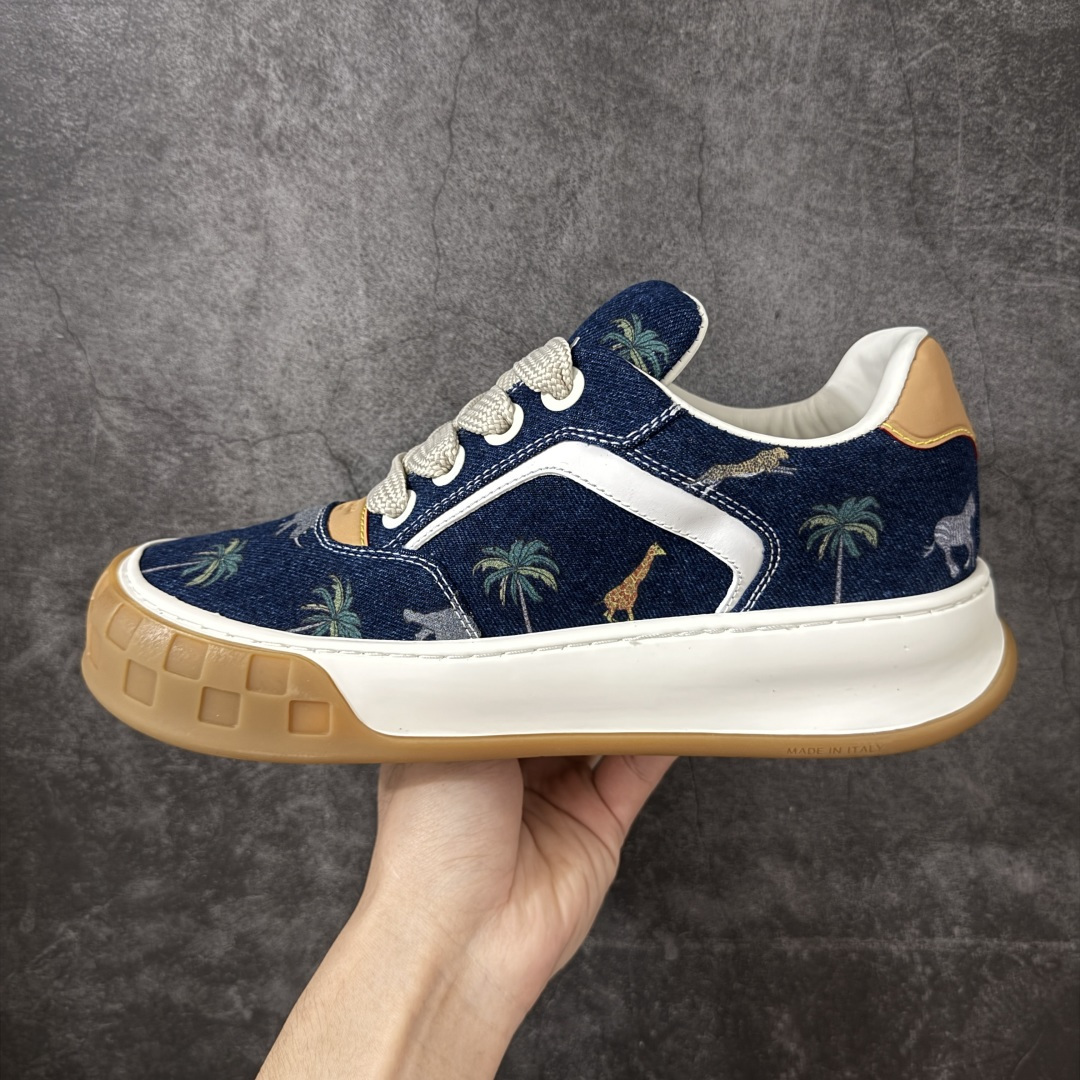 图片[2]-【HS顶级礼盒版】LV 路易威登LOUIS VUITTON Tilted Low Sneakers 倾斜系列低帮复古休闲运动文化百搭板鞋 2026早春款板鞋 饼干鞋 礼盒包装 私模开发大底 正确细节 原鞋原材料1：1打造 完美版型做工 欢迎对比市场任何品质的货品 广东原产 专业LV大厂出品 正确底 大底开发近半年 原楦型开发纸版 全鞋原材料打造 细节 针车 烫金 中底无可挑剔 包装说明书防尘布袋物件(附送官方快递加固牛皮纸外盒!!)# 尺码：39 40 41 42 43 44 45 46-选品中心
