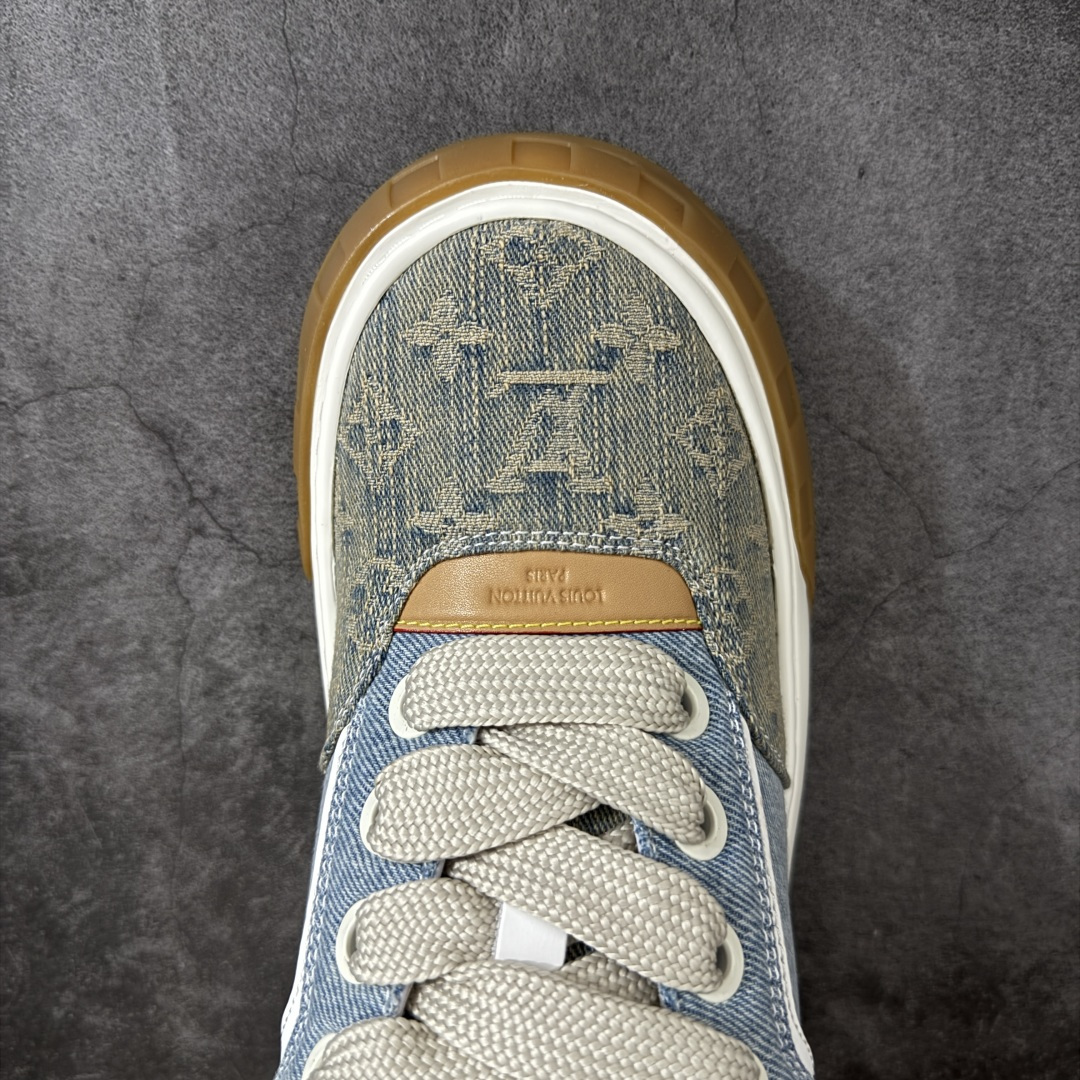 图片[5]-【HS顶级礼盒版】LV 路易威登LOUIS VUITTON Tilted Low Sneakers 倾斜系列低帮复古休闲运动文化百搭板鞋 2026早春款板鞋 饼干鞋 礼盒包装 私模开发大底 正确细节 原鞋原材料1：1打造 完美版型做工 欢迎对比市场任何品质的货品 广东原产 专业LV大厂出品 正确底 大底开发近半年 原楦型开发纸版 全鞋原材料打造 细节 针车 烫金 中底无可挑剔 包装说明书防尘布袋物件(附送官方快递加固牛皮纸外盒!!)# 尺码：39 40 41 42 43 44 45 46-选品中心