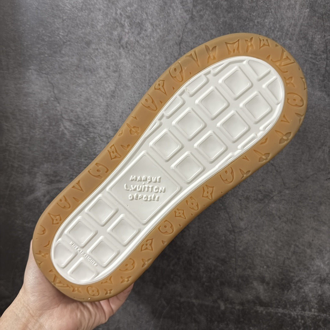 图片[9]-【HS顶级礼盒版】LV 路易威登LOUIS VUITTON Tilted Low Sneakers 倾斜系列低帮复古休闲运动文化百搭板鞋 2026早春款板鞋 饼干鞋 礼盒包装 私模开发大底 正确细节 原鞋原材料1：1打造 完美版型做工 欢迎对比市场任何品质的货品 广东原产 专业LV大厂出品 正确底 大底开发近半年 原楦型开发纸版 全鞋原材料打造 细节 针车 烫金 中底无可挑剔 包装说明书防尘布袋物件(附送官方快递加固牛皮纸外盒!!)# 尺码：39 40 41 42 43 44 45 46-选品中心