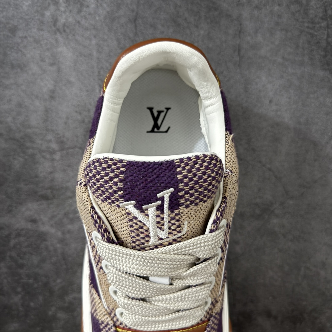 图片[8]-【HS顶级礼盒版】LV 路易威登LOUIS VUITTON Tilted Low Sneakers 倾斜系列低帮复古休闲运动文化百搭板鞋 2026早春款板鞋 饼干鞋 礼盒包装 私模开发大底 正确细节 原鞋原材料1：1打造 完美版型做工 欢迎对比市场任何品质的货品 广东原产 专业LV大厂出品 正确底 大底开发近半年 原楦型开发纸版 全鞋原材料打造 细节 针车 烫金 中底无可挑剔 包装说明书防尘布袋物件(附送官方快递加固牛皮纸外盒!!)# 尺码：39 40 41 42 43 44 45 46-选品中心