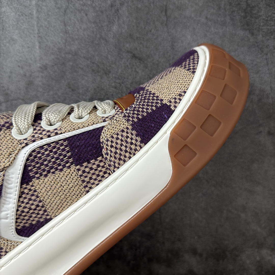 图片[6]-【HS顶级礼盒版】LV 路易威登LOUIS VUITTON Tilted Low Sneakers 倾斜系列低帮复古休闲运动文化百搭板鞋 2026早春款板鞋 饼干鞋 礼盒包装 私模开发大底 正确细节 原鞋原材料1：1打造 完美版型做工 欢迎对比市场任何品质的货品 广东原产 专业LV大厂出品 正确底 大底开发近半年 原楦型开发纸版 全鞋原材料打造 细节 针车 烫金 中底无可挑剔 包装说明书防尘布袋物件(附送官方快递加固牛皮纸外盒!!)# 尺码：39 40 41 42 43 44 45 46-选品中心