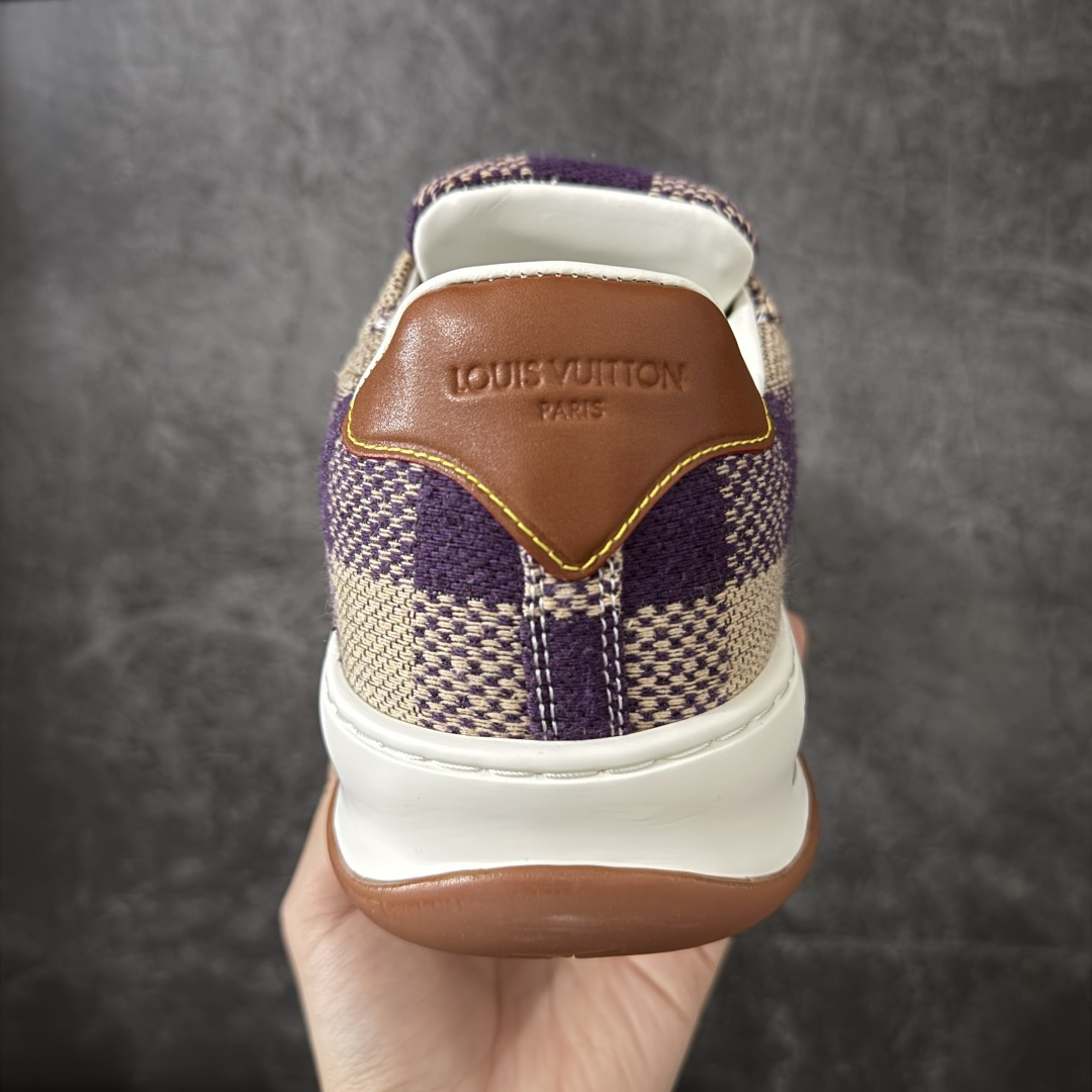图片[4]-【HS顶级礼盒版】LV 路易威登LOUIS VUITTON Tilted Low Sneakers 倾斜系列低帮复古休闲运动文化百搭板鞋 2026早春款板鞋 饼干鞋 礼盒包装 私模开发大底 正确细节 原鞋原材料1：1打造 完美版型做工 欢迎对比市场任何品质的货品 广东原产 专业LV大厂出品 正确底 大底开发近半年 原楦型开发纸版 全鞋原材料打造 细节 针车 烫金 中底无可挑剔 包装说明书防尘布袋物件(附送官方快递加固牛皮纸外盒!!)# 尺码：39 40 41 42 43 44 45 46-选品中心