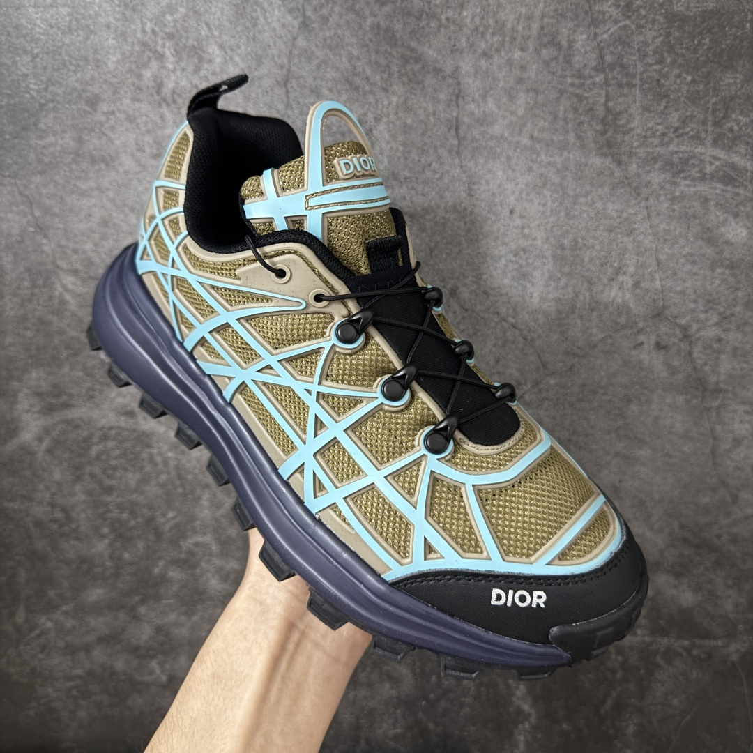 图片[3]-【莞产礼盒版】Dior 迪奥 B31 Runner 运动鞋 采用进口网眼织物精心制作，搭配曲纹藤格纹注塑橡胶提升格调，全新演绎经典图案，彰显未来主义的风格。 鞋舌和正面饰以 Dior标志， 孔眼突显徒步鞋的风格，CD Diamond 抽绳彰显科技魅力。纹理凹口厚底采用橡胶精心制作，提供理想的抓地力，加固鞋跟缔造舒适非凡的穿着体验。 可与运动服饰和休闲装扮搭配，打造精致造型 尺码：39-45-莆田鞋