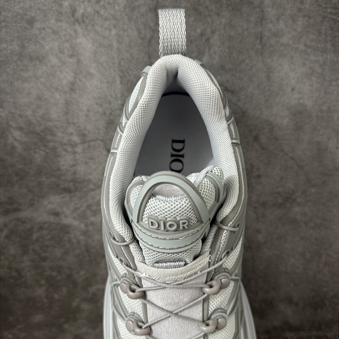 图片[8]-【莞产礼盒版】Dior 迪奥 B31 Runner 运动鞋 采用进口网眼织物精心制作，搭配曲纹藤格纹注塑橡胶提升格调，全新演绎经典图案，彰显未来主义的风格。 鞋舌和正面饰以 Dior标志， 孔眼突显徒步鞋的风格，CD Diamond 抽绳彰显科技魅力。纹理凹口厚底采用橡胶精心制作，提供理想的抓地力，加固鞋跟缔造舒适非凡的穿着体验。 可与运动服饰和休闲装扮搭配，打造精致造型 尺码：39-45-莆田鞋
