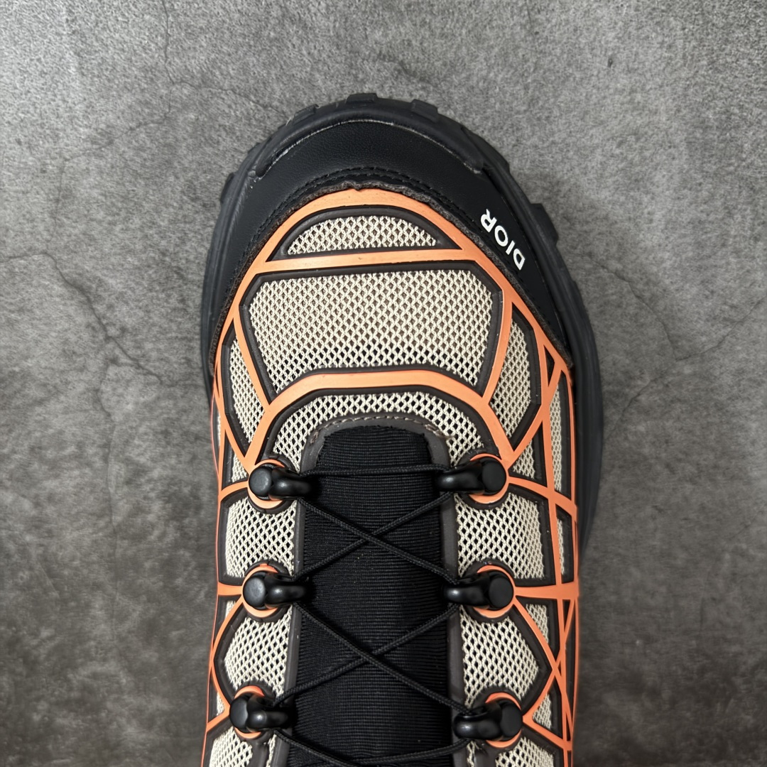 图片[5]-【莞产礼盒版】Dior 迪奥 B31 Runner 运动鞋 采用进口网眼织物精心制作，搭配曲纹藤格纹注塑橡胶提升格调，全新演绎经典图案，彰显未来主义的风格。 鞋舌和正面饰以 Dior标志， 孔眼突显徒步鞋的风格，CD Diamond 抽绳彰显科技魅力。纹理凹口厚底采用橡胶精心制作，提供理想的抓地力，加固鞋跟缔造舒适非凡的穿着体验。 可与运动服饰和休闲装扮搭配，打造精致造型 尺码：39-45-莆田鞋