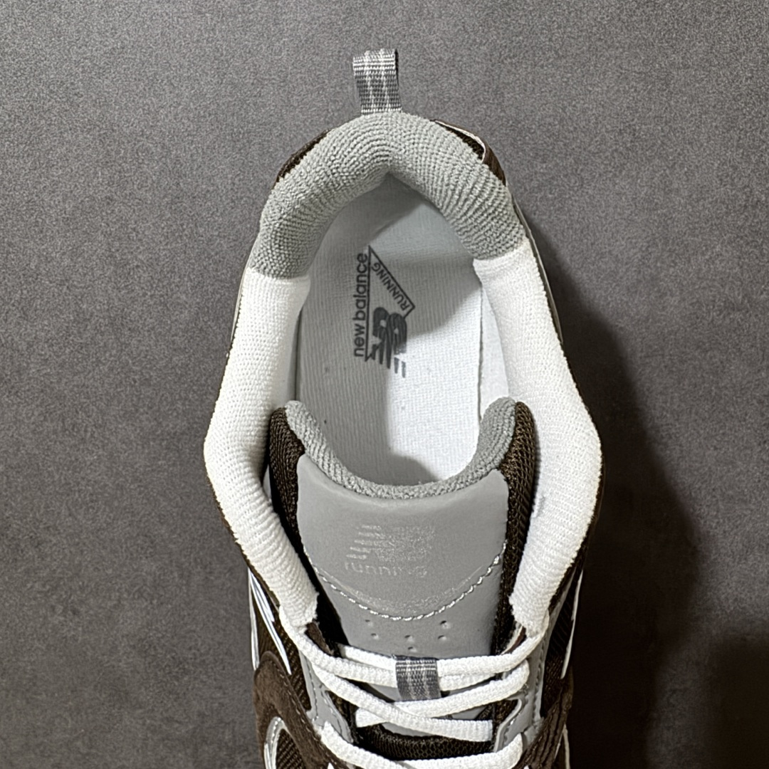 图片[6]-【公司级】New Balance NB530 新百伦复古透气跑步鞋 以皮革为主的人气轮廓 以极具复古风范的跑鞋外观呈现 设计上全鞋以简约清爽的纯白色作基底 鞋身覆盖大面积织物网眼材质 并于鞋头、鞋带孔眼片等细节处点缀对比鲜明的反光银镀层凸显 鞋舌、侧身等位置则辅以一贯的「N」字标志和品牌徽标彰显身份 最后通过搭载的 ABZORB 缓震中底完善整体造型 货号：MR530CL 尺码：36-45-选品中心
