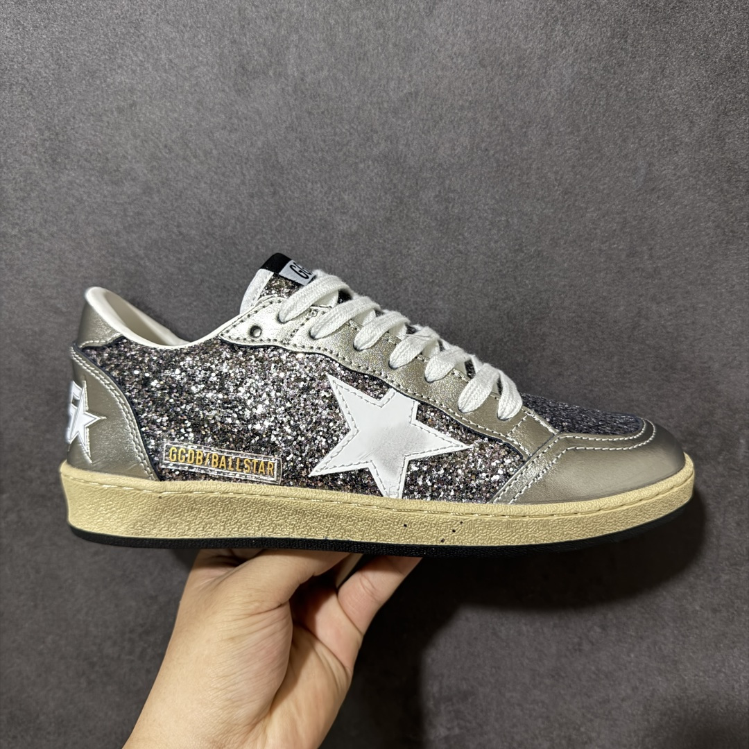 【H11纯原】GGDB Golden Goose Super Star 小脏鞋 复古休闲 手工做旧 头层牛皮 男女同款板鞋 #独家原盒 原底原料 开模打造 #原厂织唛鞋标 高精密准度 #全手工打磨做旧 匹配原版98%以上 #原厂增高鞋垫 完美精细做工 #外贸平台专供 顶级品质头层牛皮 #皮料切割干净 无任何毛边 清洁度细节完美 #全手工打磨做旧 还原巴黎时装周出镜质感 #全方位贴合包裹脚型 舒服不磨脚 #自带3厘米内增高 隐形拉长腿部线条 尺码：36 37 38 39 40 41 42 43 44 45 46-选品中心