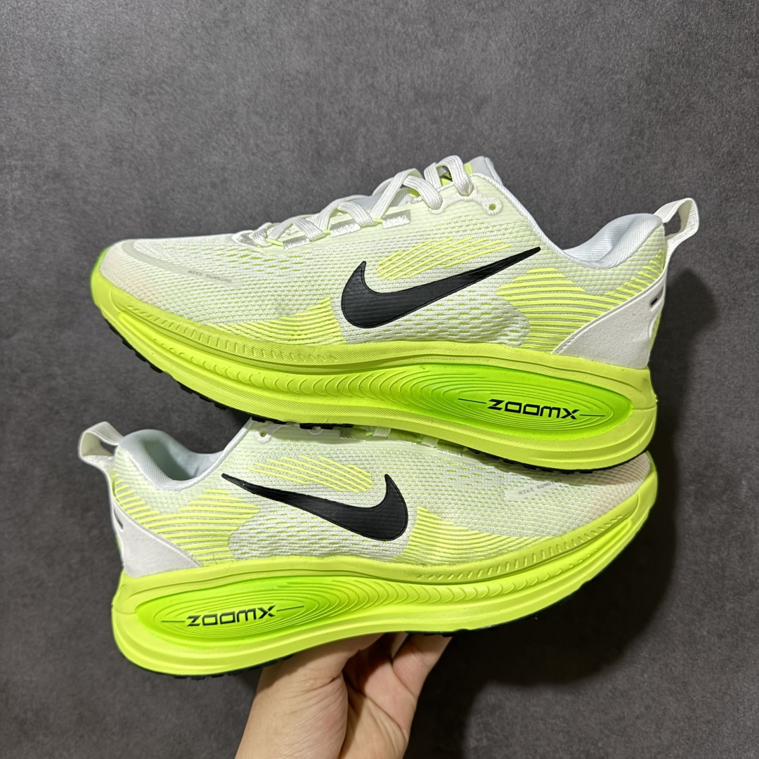 特价【GQ福利】NK Zoom Vomero 18系列慢跑鞋 三双层网纱鞋面zoomx科技大底 高弹力质感柔软 上脚轻便舒适 货号：HM6803-100 尺码：36-45-选品中心