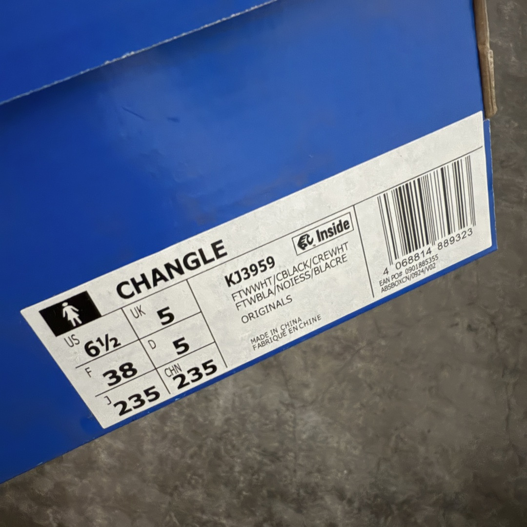 图片[9]-【渠道纯原版】Adidas Originals Changle系列 阿迪达斯 三叶草 百搭低帮休闲运动板鞋 KJ3959 市场最高版本 完美还原zp细节，注意区别市场任何版本，完全不是一路货色‼️ 全鞋原材料打造，无任何色差，正确鞋型，后跟港宝材料定型，正确微透生胶大底，反口内里头层细腻小牛皮，纸板中底 鞋垫背胶，侧面正确烫金压印字母，所有细节完美还原‼️ 尺码：35 36 36.5 37 38 38.5 39 40 40.5 41 42 42.5 43 44 44.5 45-选品中心
