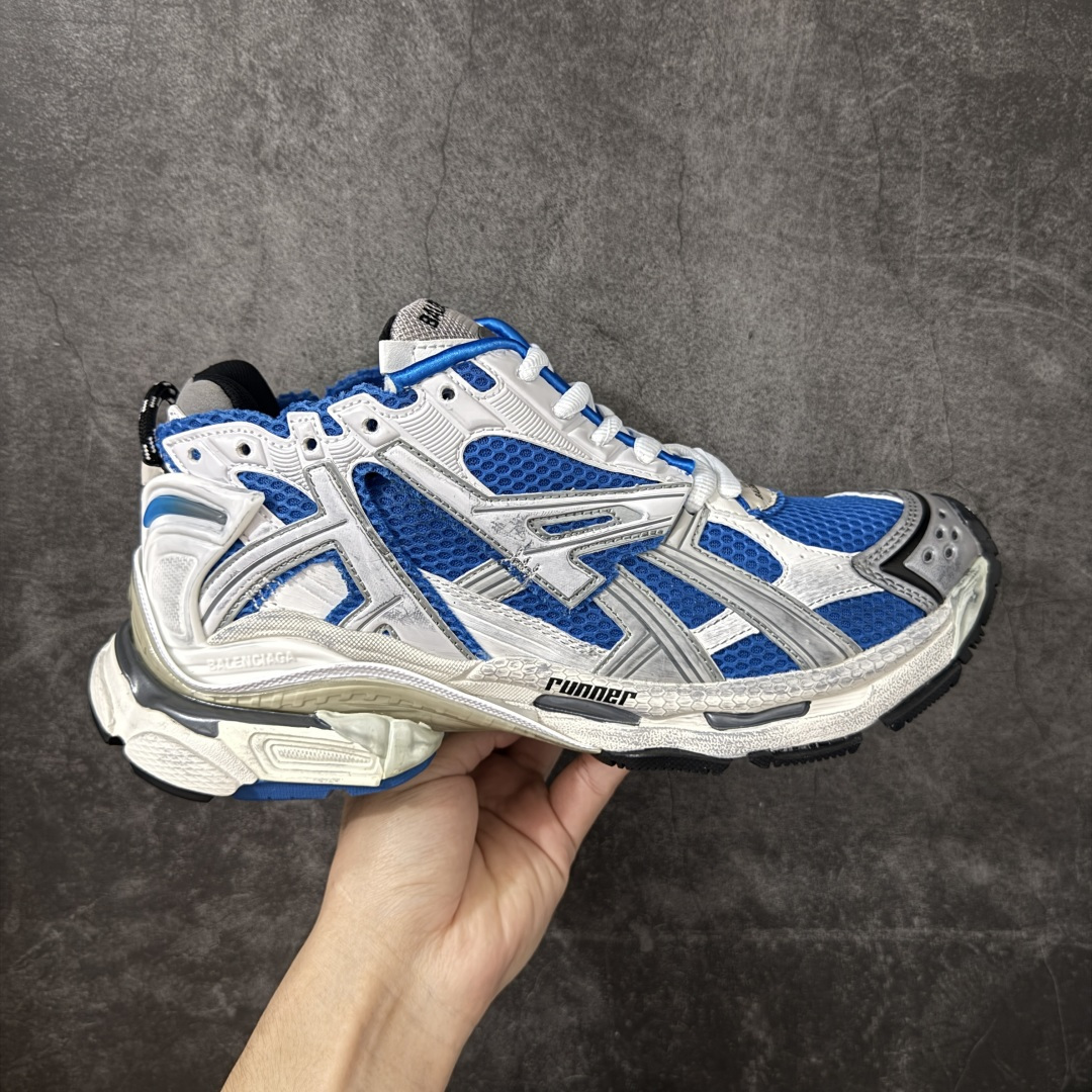 【公司级H版】BALENCIAGA Runner 巴黎世家七代 灰蓝色 此系列是通过溢胶、做旧、缝线等细节 展示了设计师 Demna 的运动鞋风格 用一双「旧鞋」传递复古感 后侧板、翘起的鞋头 则展示了 Demna 在结构上的未来构想 原装大盒从里到外一切百分百还原官方配置 顶级专供碾压一切版本 尺码：35 36 37 38 39 40 41 42 43 44 45 46-选品中心