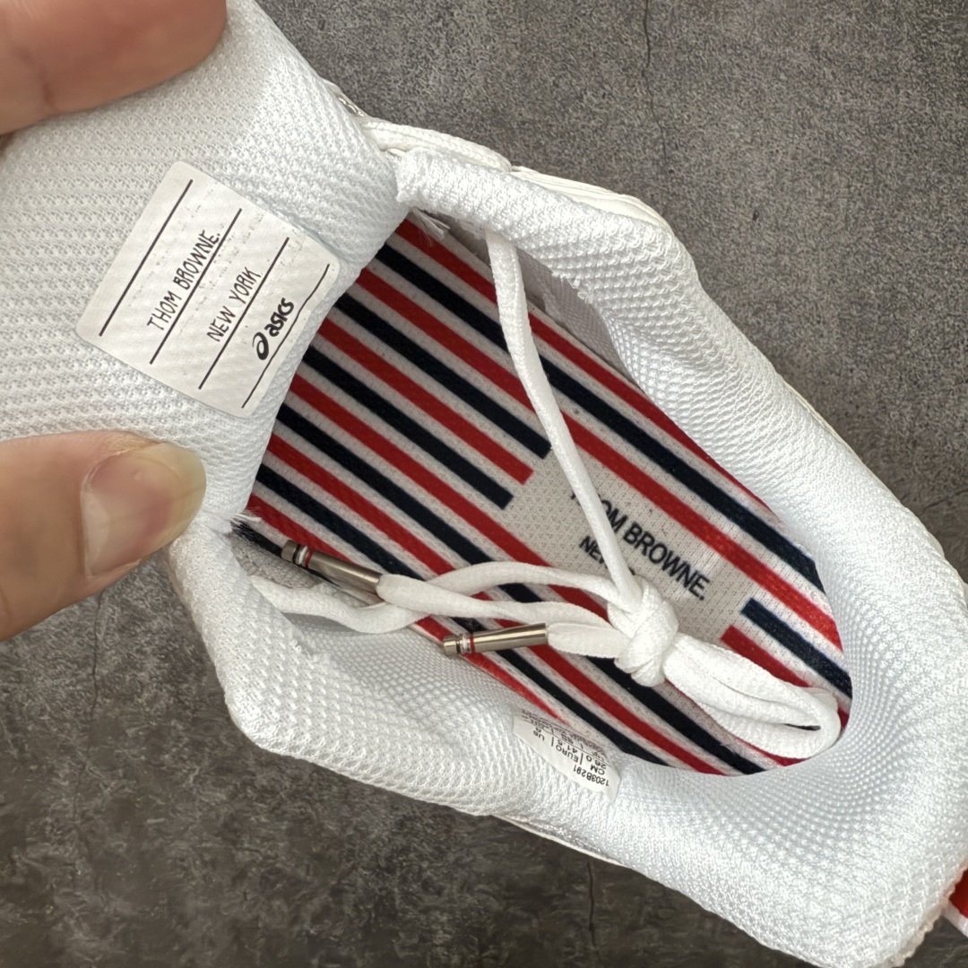 图片[7]-【首发版】亚瑟士Thom Browne TB x Asics Gel-Kayano 14系列GEL-K14 复古舒适 织物合成革减震防滑耐磨 低帮 休闲跑步鞋 原装纸板楦头开发 独家私模五层组合大底 原厂定制缓震硅胶加持 原盒原配 官方四联吊牌 一比一同步原鞋工艺和用料 后跟一样采用了GEL缓震胶 整体系列设计非常的科技感！ 锻炼跑步的同时让你一样时尚百搭！ 尺码：36-45-选品中心