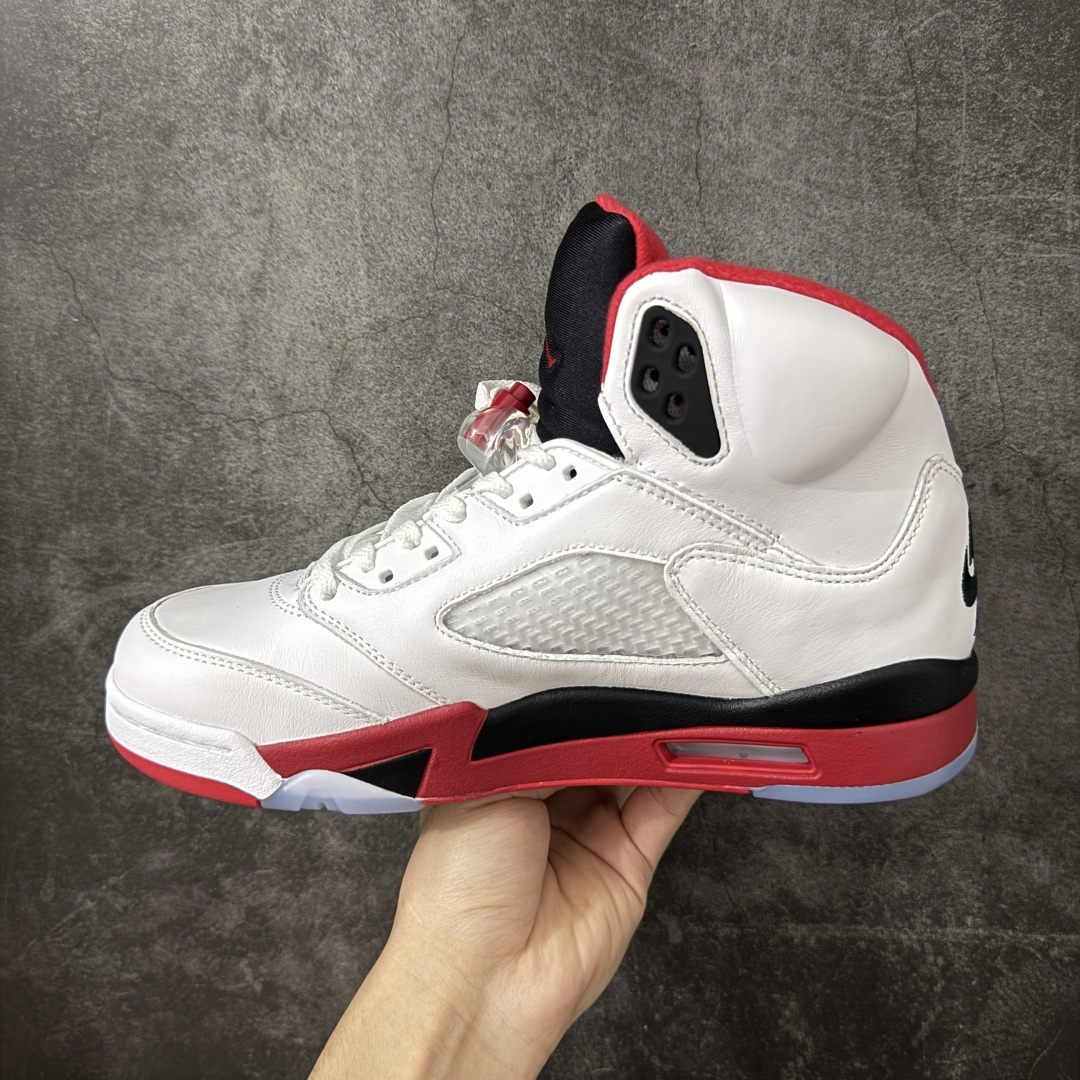 图片[2]-【KZ纯原】Air Jordan 5 Retro AJ5 乔5白红 火焰红 HQ7978-101 国内一线大厂出品 匠心打造 头层皮料原厂数据 全新纸板 模具打造 外贸 平台高端零售专供品质 品质毋庸置疑 一眼正品既视感 细节均已解码 尺码：36 36.5 37.5 38 38.5 39 40 40.5 41 42 42.5 43 44 44.5 45 46 47.5-选品中心
