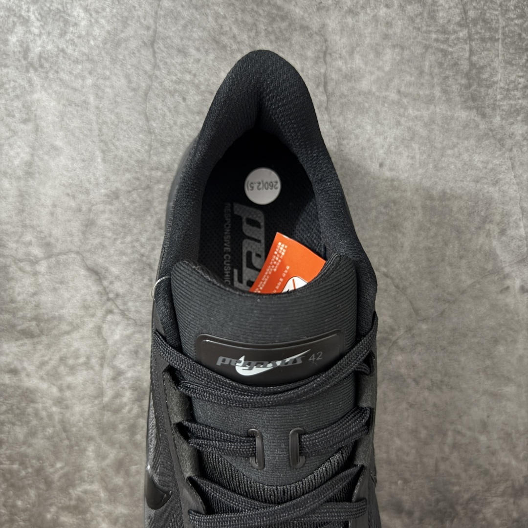 图片[8]-【RS纯原】Nike Air Zoom Pegasus 42 登月42代超级飞马系列马拉松跑步鞋 IB1881-003 平台专供 充正品质 原材料打造 中底搭载前Zoom+全掌React配置 全部原鞋开发打造 所有细节全部同步原版 全新一代拥有 Zoom Air 一如既往的稳定感和流畅感 鞋面采用工程网眼设计 为特定高热区域营造出色透气性 进一步增加鞋面的穿孔数量 让足部能够快速散热 中足搭配 Flywire 飞线 在高速运动时营造舒适稳定的贴合感 内置Zoon气垫加持 动力十足！ 尺码： 36-45-莆田鞋