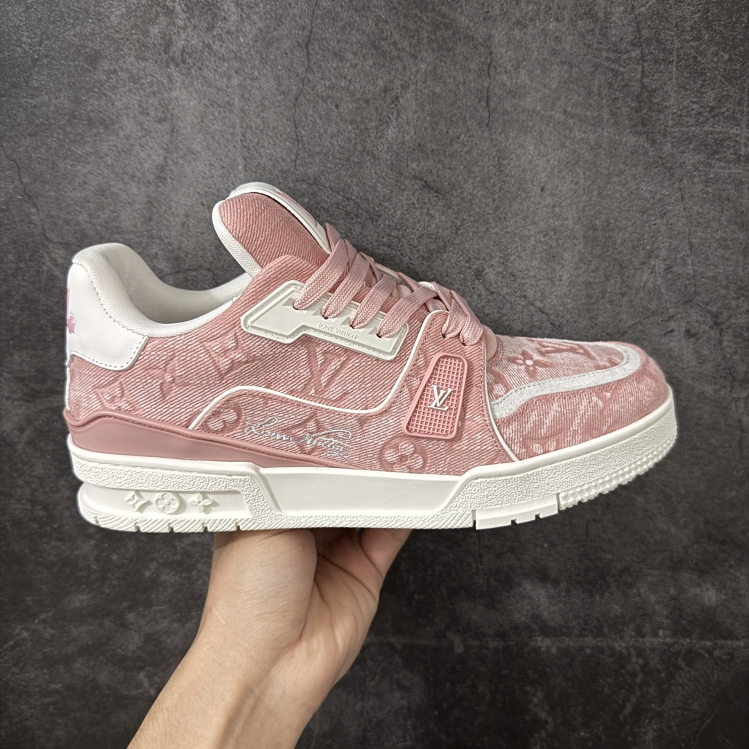 【广东纯原版】LV Louis Vuitton Trainer 低帮休闲板鞋 代购级别 ZP级全套包装 原版购入历时近两个月开发打造！ 经典多拼色超好看 原版完美楦型 调试了两个月 鞋面独家订制压纹粒面小牛皮 大底TPU、模具费2w+ 质感媲美原版 垫脚聚米微料加透气英伦网布 细节原版一致 ❗️请注意区分市面通货材料 版型 包装配件 尺码：35-46-选品中心