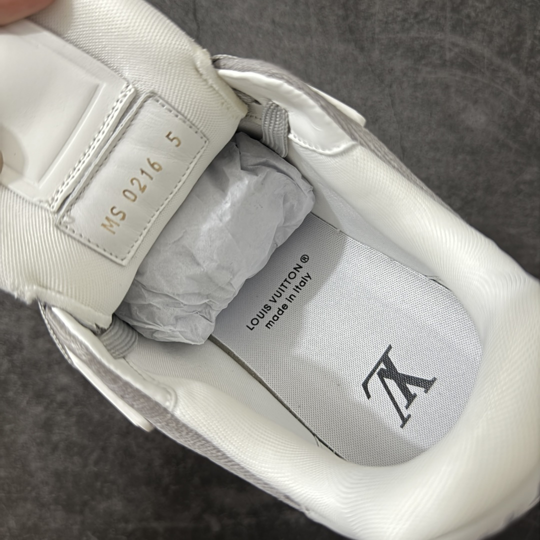 图片[10]-【广东纯原版】LV Louis Vuitton Trainer 低帮休闲板鞋 代购级别 ZP级全套包装 原版购入历时近两个月开发打造！ 经典多拼色超好看 原版完美楦型 调试了两个月 鞋面独家订制压纹粒面小牛皮 大底TPU、模具费2w+ 质感媲美原版 垫脚聚米微料加透气英伦网布 细节原版一致 ❗️请注意区分市面通货材料 版型 包装配件 尺码：35-46-选品中心