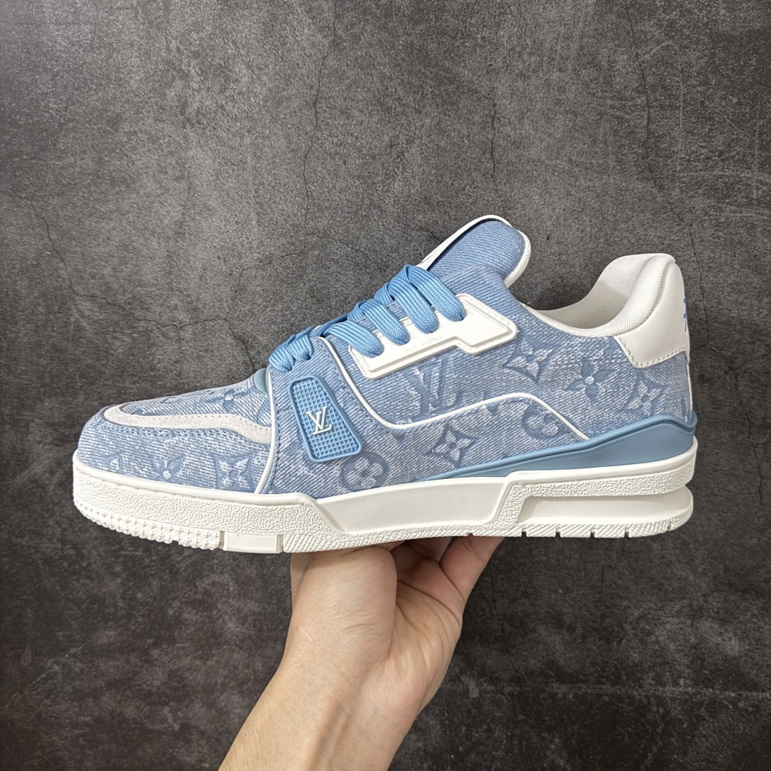 图片[2]-【广东纯原版】LV Louis Vuitton Trainer 低帮休闲板鞋 代购级别 ZP级全套包装 原版购入历时近两个月开发打造！ 经典多拼色超好看 原版完美楦型 调试了两个月 鞋面独家订制压纹粒面小牛皮 大底TPU、模具费2w+ 质感媲美原版 垫脚聚米微料加透气英伦网布 细节原版一致 ❗️请注意区分市面通货材料 版型 包装配件 尺码：35-46-选品中心