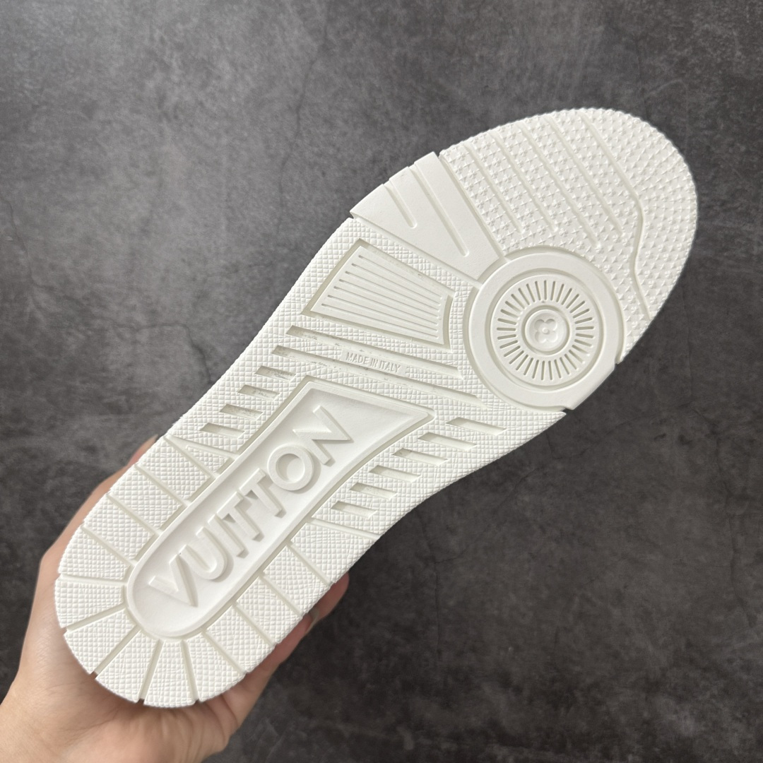 图片[9]-【广东纯原版】LV Louis Vuitton Trainer 低帮休闲板鞋 代购级别 ZP级全套包装 原版购入历时近两个月开发打造！ 经典多拼色超好看 原版完美楦型 调试了两个月 鞋面独家订制压纹粒面小牛皮 大底TPU、模具费2w+ 质感媲美原版 垫脚聚米微料加透气英伦网布 细节原版一致 ❗️请注意区分市面通货材料 版型 包装配件 尺码：35-46-选品中心