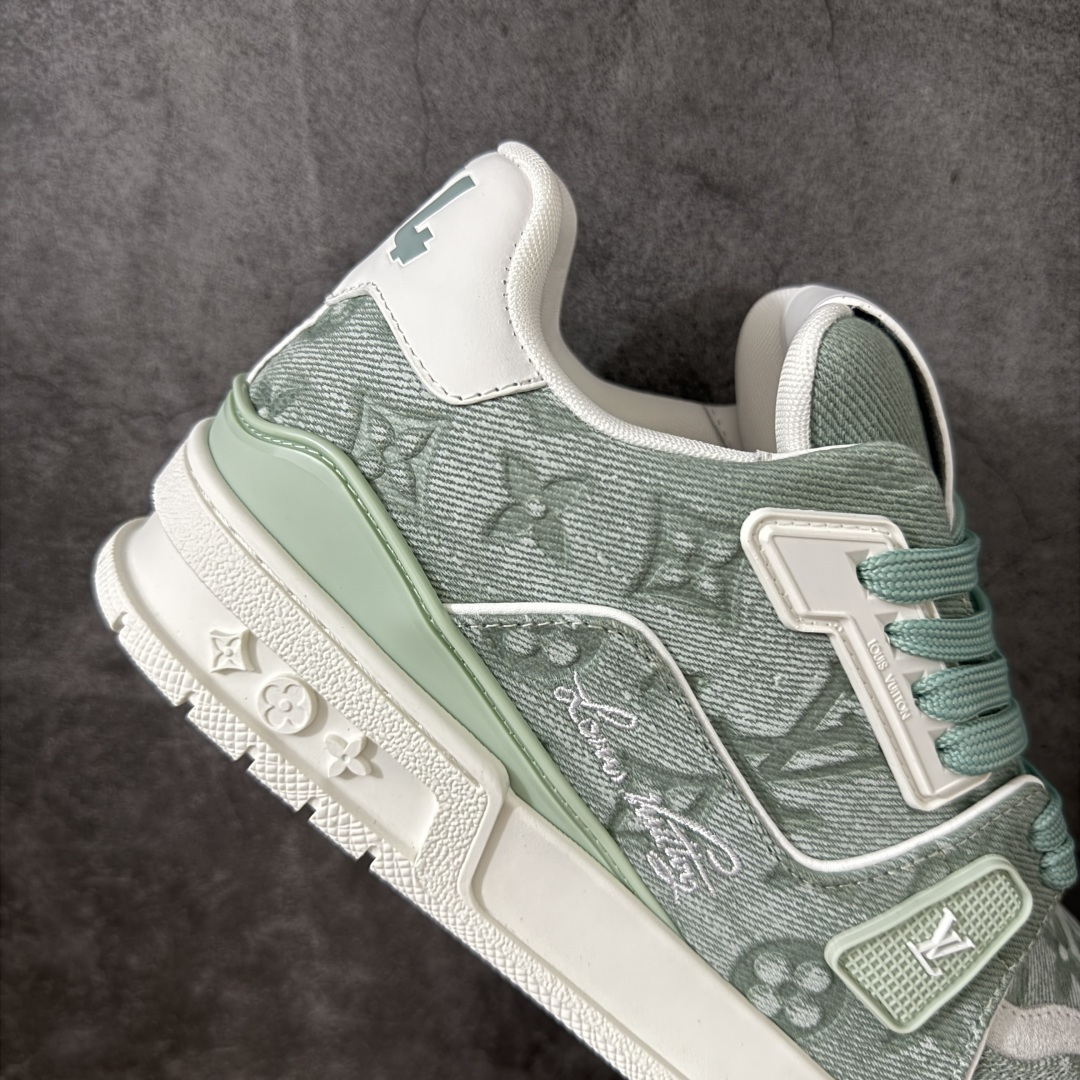 图片[7]-【广东纯原版】LV Louis Vuitton Trainer 低帮休闲板鞋 代购级别 ZP级全套包装 原版购入历时近两个月开发打造！ 经典多拼色超好看 原版完美楦型 调试了两个月 鞋面独家订制压纹粒面小牛皮 大底TPU、模具费2w+ 质感媲美原版 垫脚聚米微料加透气英伦网布 细节原版一致 ❗️请注意区分市面通货材料 版型 包装配件 尺码：35-46-选品中心