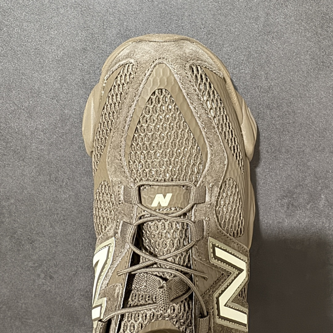 图片[5]-【公司级】New Balance 9060系列 新百伦 复古休闲运动慢跑鞋 鞋面大身由空间双格及磨砂鞋面拼接而生 采用大面积网眼以及麂皮材质覆盖鞋身 还原经典气质 搭载ABZORB避震科技 由泡沫聚酯制成 上脚可以有效减少由鞋底反弹对身体及双腿的冲击力 货号：U90606CJ 尺码：36 37 37.5 38 38.5 39.5 40 40.5 41.5 42 42.5 43 44 45-选品中心