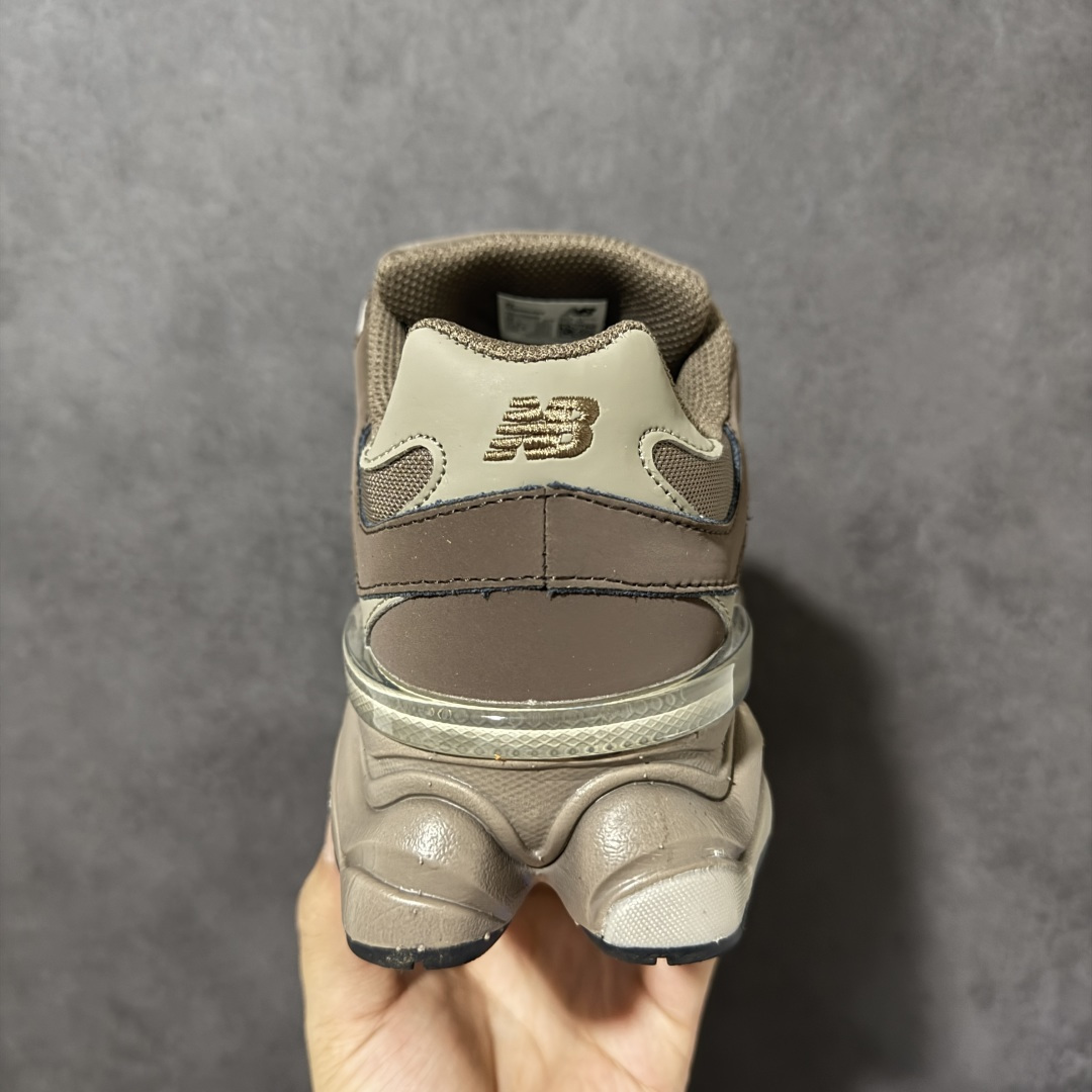 图片[4]-【公司级】New Balance NB9060 复古休闲运动慢跑鞋  #最强性价版 采用大面积网眼以及麂皮材质覆盖鞋身，还原经典气质。搭载ABZORB避震科技，由泡沫聚酯制成，上脚可以有效减少由鞋底反弹对身体及双腿的冲击力 货号：U9060493  尺码：36 37 37.5 38 38.5 39 40 40.5 41 42 42.5 43 44 44.5 45-选品中心