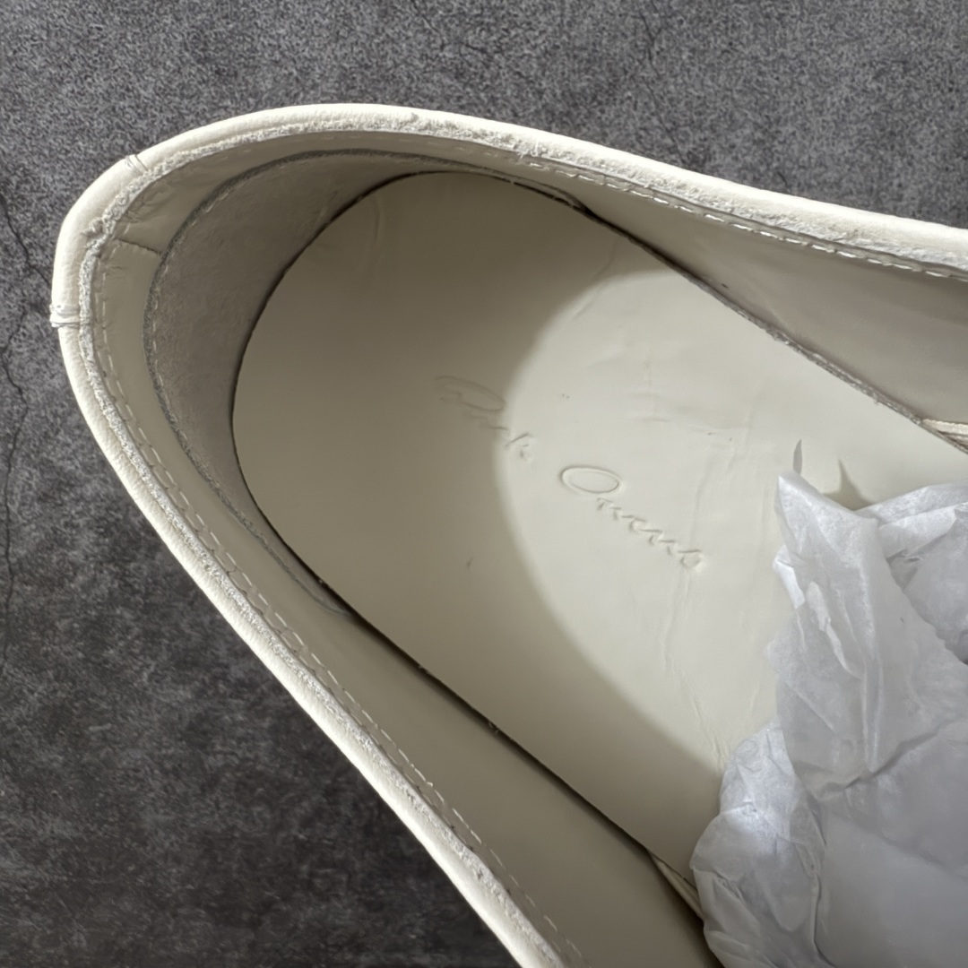 图片[7]-【莞产G版】大匡威RO / Rick Owens DRKSHDW 瑞克·欧文斯 大匡威低帮/低帮 机能金属扣西瓜头 【皮料】 东莞原厂进口全新原厂皮 【鞋头】软糯，轻轻按压有牛皮细细的纹理质感！ 【鞋底】TPU大底奶香味！硬度、肤感一比一！鞋底logo钢印清晰正确！ 【鞋垫】独家私人开模压印！牛皮贴面，双层复合！ 【尺码】 36 37 38 39 40 41 42 43 44 45 46！-选品中心