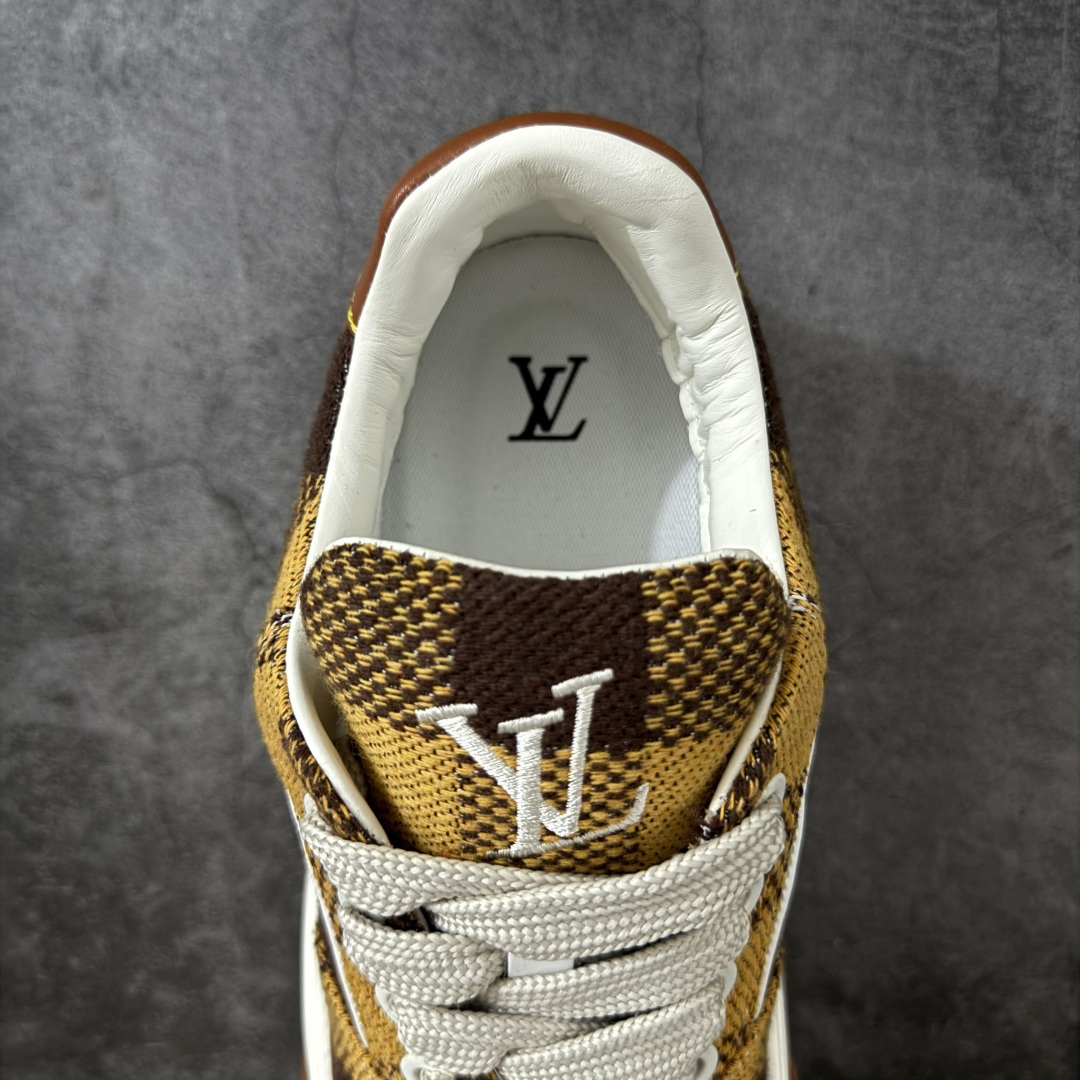 图片[8]-【HS顶级礼盒版】LV 路易威登LOUIS VUITTON Tilted Low Sneakers 倾斜系列低帮复古休闲运动文化百搭板鞋 2026早春款板鞋 饼干鞋 礼盒包装 私模开发大底 正确细节 原鞋原材料1：1打造 完美版型做工 欢迎对比市场任何品质的货品 广东原产 专业LV大厂出品 正确底 大底开发近半年 原楦型开发纸版 全鞋原材料打造 细节 针车 烫金 中底无可挑剔 包装说明书防尘布袋物件(附送官方快递加固牛皮纸外盒!!)# 尺码：39 40 41 42 43 44 45 46-选品中心