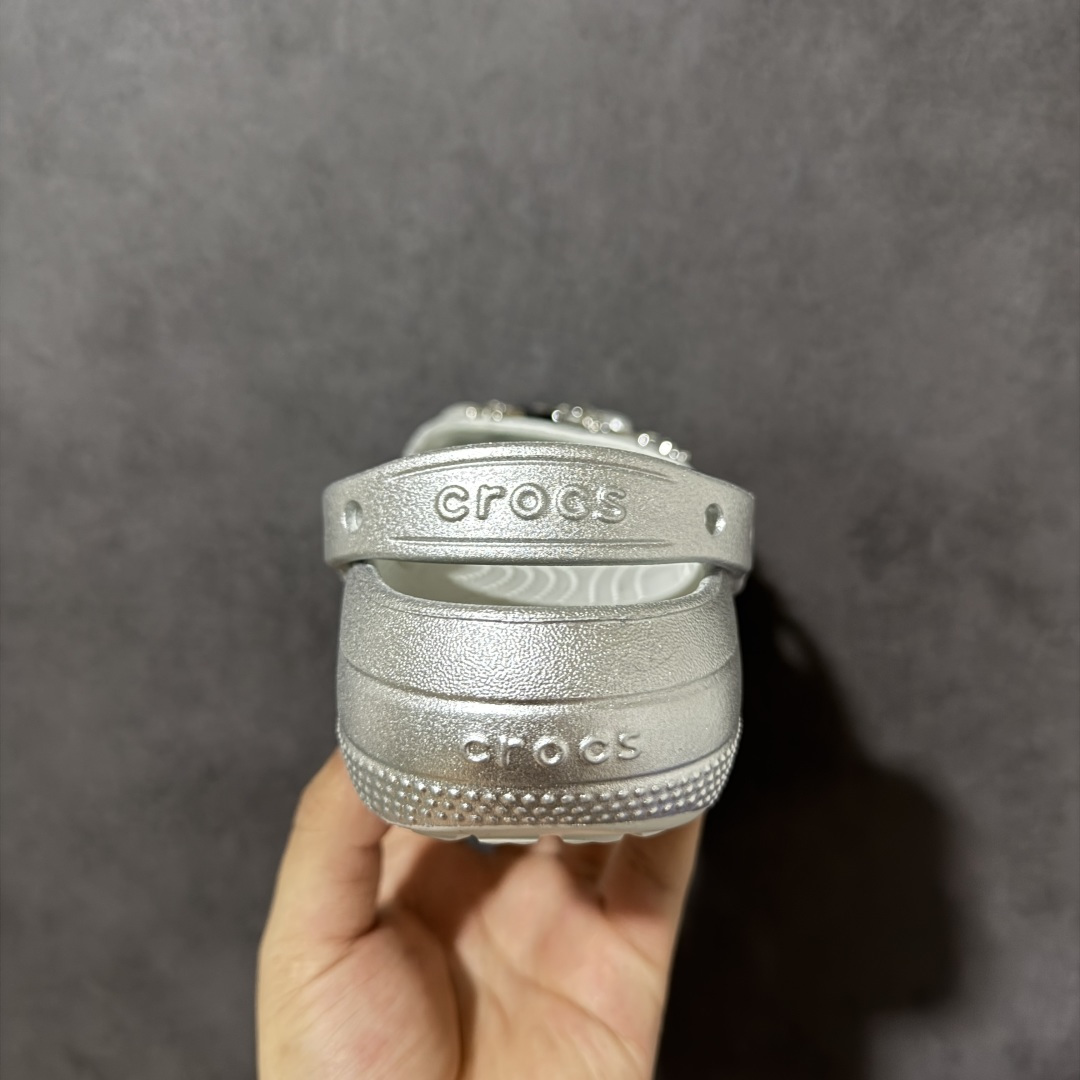 图片[4]-【公司级】Crocs 卡骆驰 芭蕾舞系列 低帮 玫瑰金 舒适百搭经典透气凉鞋拖鞋平底鞋洞洞鞋 时尚撞色设计，充满活力的全新系列，同时拥有复古条纹与经典Logo标志；可调节后跟带，前面变成惬意舒适的凉拖，后面行走跑跳更加稳妥；秉承核心的塑模鞋履工艺，推出了适宜四季的丰富休闲鞋品，所有Crocs鞋款均采用Croslitehb材料制造，这项技术令每一双鞋都具有柔软、舒适、轻便、无痕的出色品质，而这也是每个Crocs拥有者所了解和钟爱的。 货号：214282-040 尺码：35-40 M3-M7 M3=35-36 M4=36-37 M5=37-38 M6=38-39 M7=39-40-选品中心